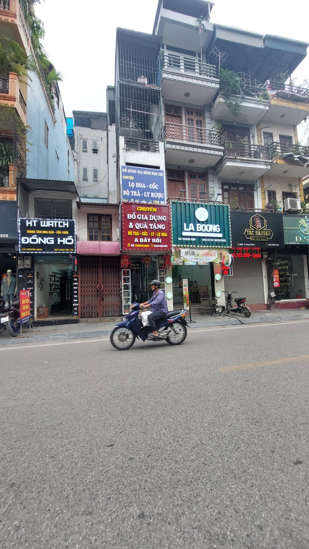 Bán nhà Trương Định - diện tích 22m2 4 tầng - Mặt phố kinh doanh sầm uất - giá 4,5 tỷ