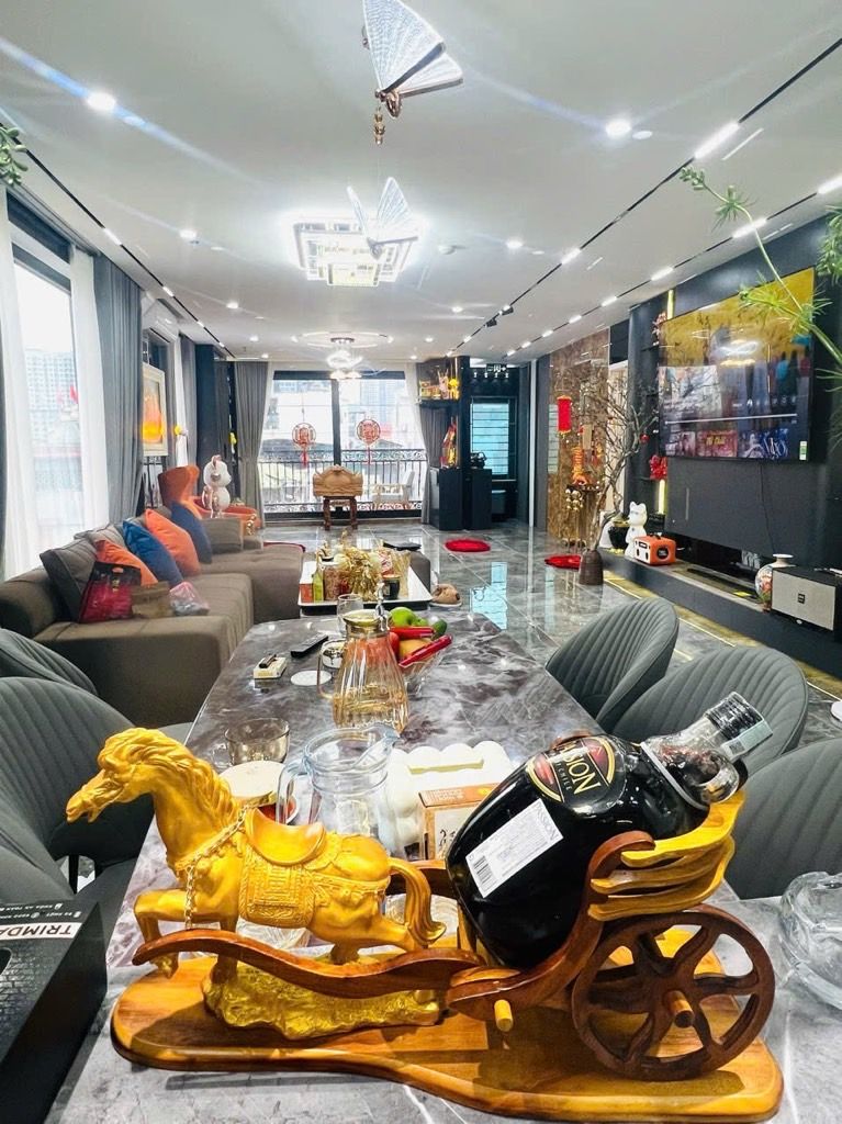 Bán nhà Mạc Thị Bưởi - diện tích 107.1m2 7 tầng - Bốn mặt thoáng - giá 38,6 tỷ