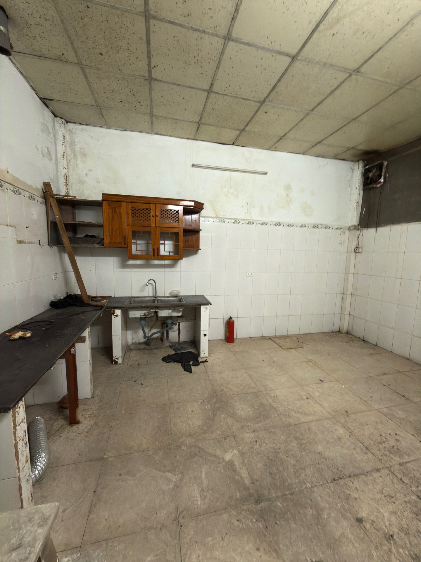 Bán nhà Hoàng Văn Thái - diện tích 99m2 2 tầng - Lô góc, ô tô tránh - giá 34,9 tỷ