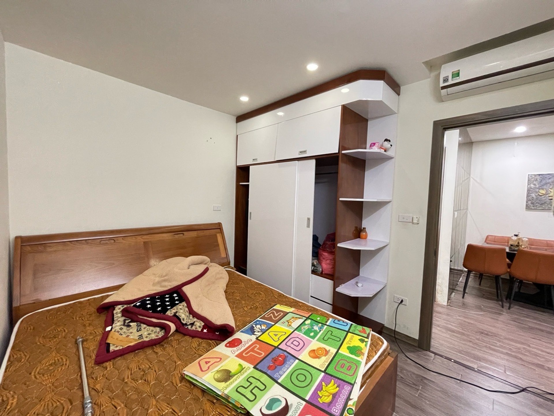 Bán nhà Hoàng Mai - diện tích 66m2 28 tầng - Căn hộ giá tốt nhất khu vực - giá 6 tỷ