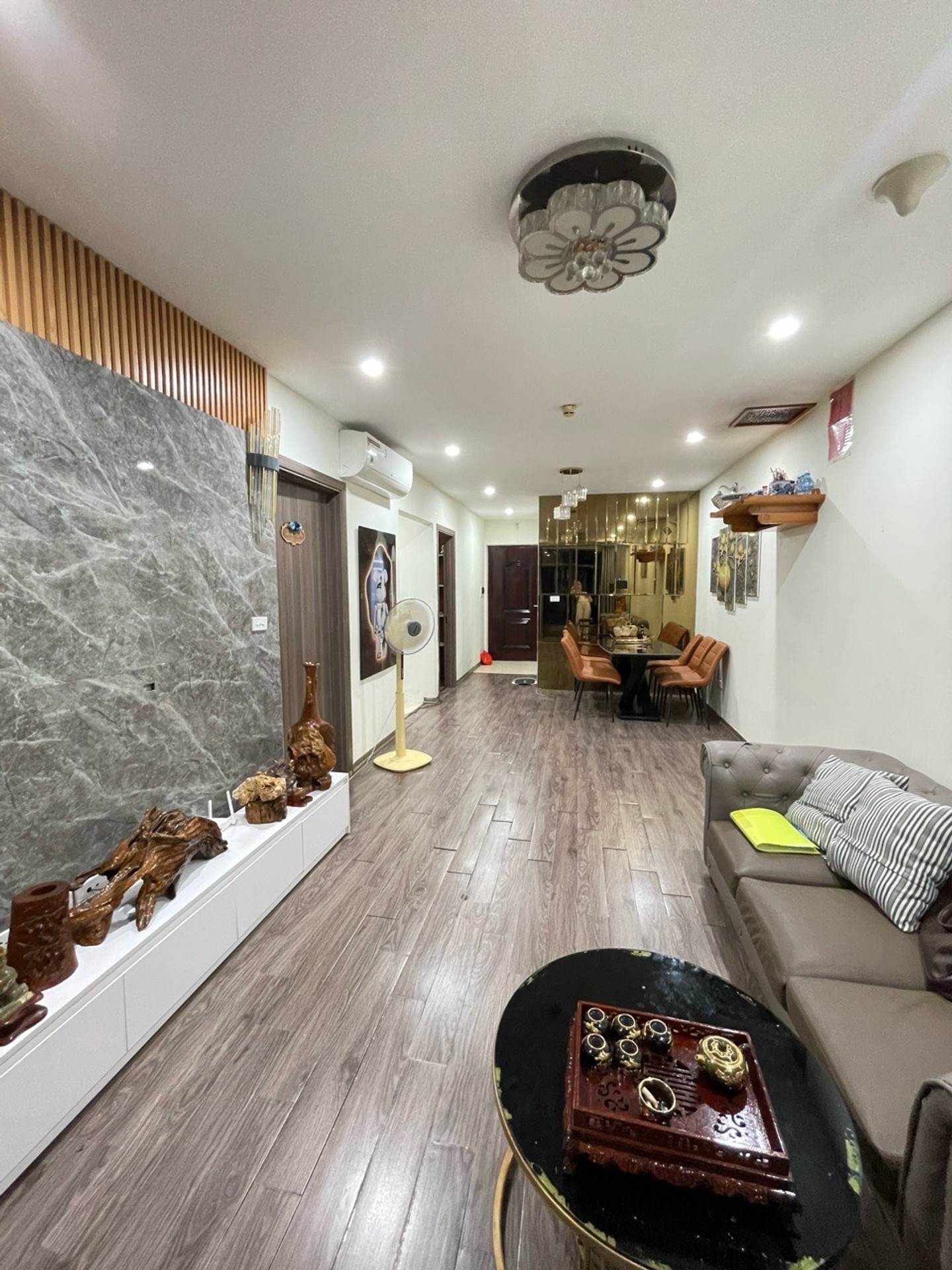 Bán nhà Hoàng Mai - diện tích 66m2 28 tầng - Căn hộ giá tốt nhất khu vực - giá 6 tỷ