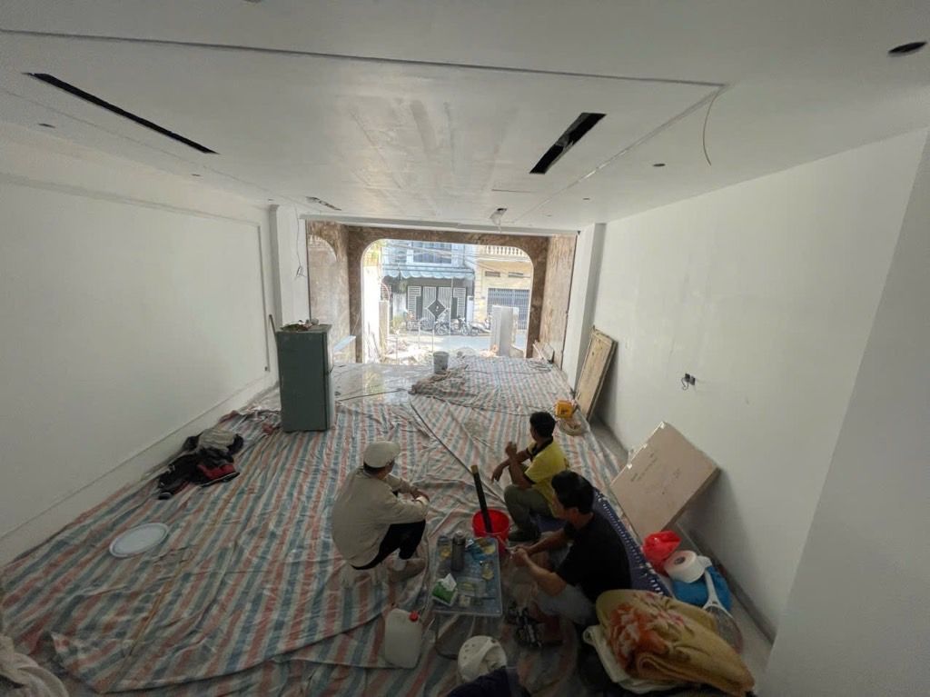 Bán nhà Nguyễn Khoái - diện tích 170m2 5 tầng - Ô tô kinh doanh - giá 43 tỷ