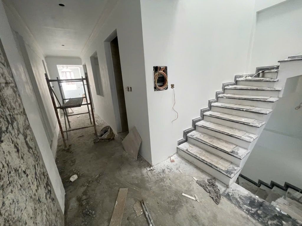 Bán nhà Nguyễn Khoái - diện tích 170m2 5 tầng - Ô tô kinh doanh - giá 43 tỷ