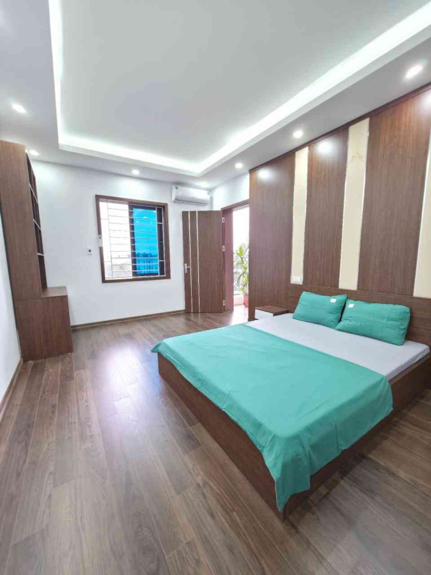 Bán nhà Tân Mai - diện tích 140m2 5 tầng - Lô góc thoáng sáng - giá 5,1 tỷ