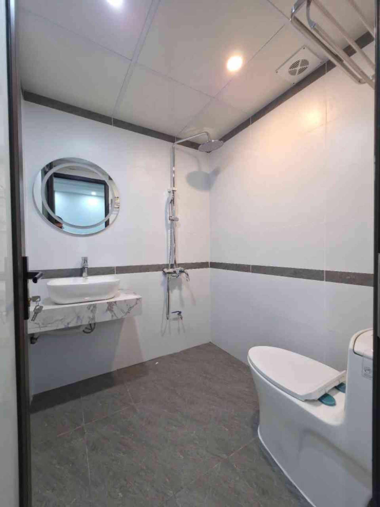 Bán nhà Tân Mai - diện tích 140m2 5 tầng - Lô góc thoáng sáng - giá 5,1 tỷ
