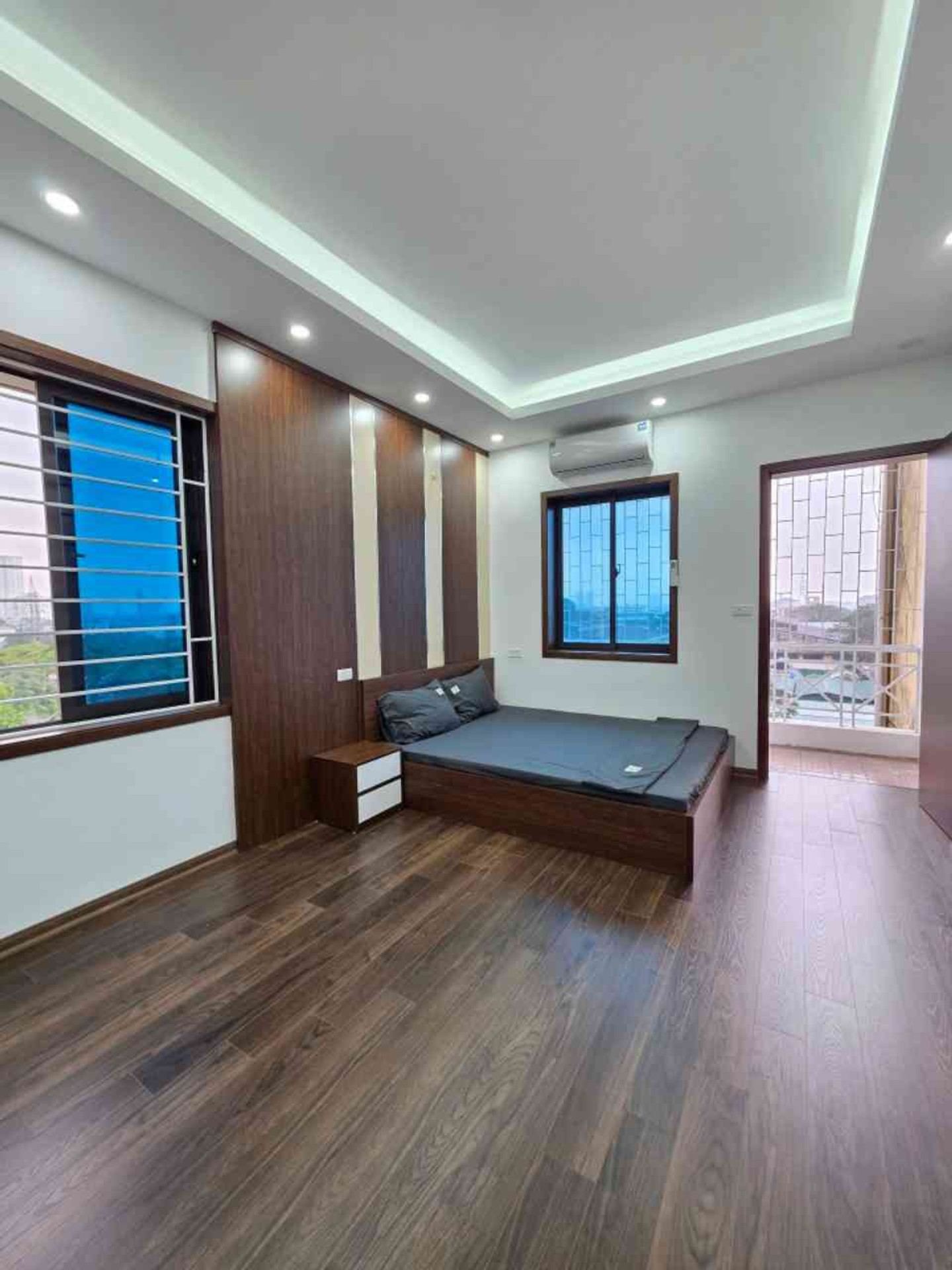 Bán nhà Tân Mai - diện tích 140m2 5 tầng - Lô góc thoáng sáng - giá 5,1 tỷ