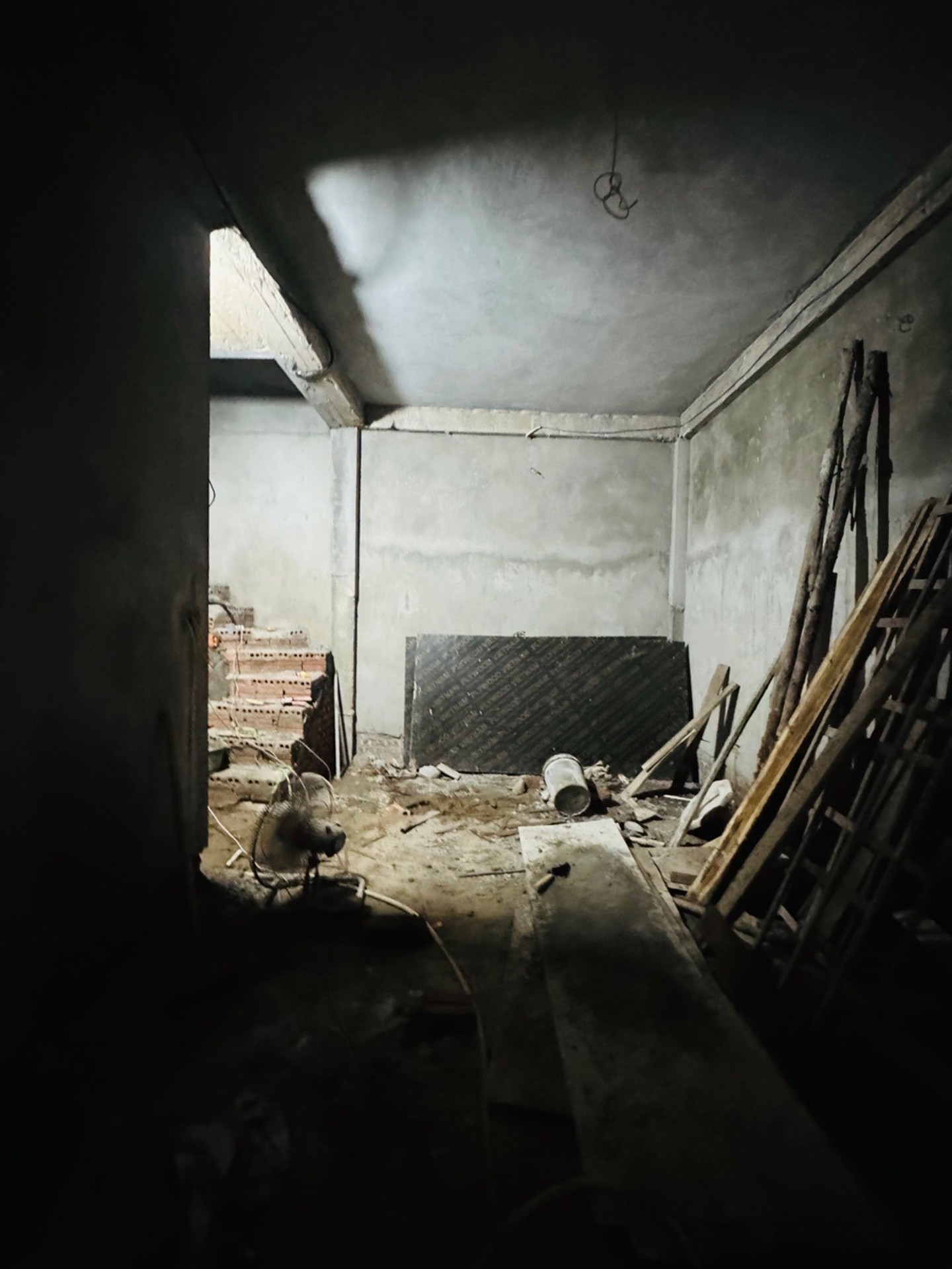 Bán nhà Kim Ngưu - diện tích 30m2 5 tầng - có thang máy - giá 9,6 tỷ