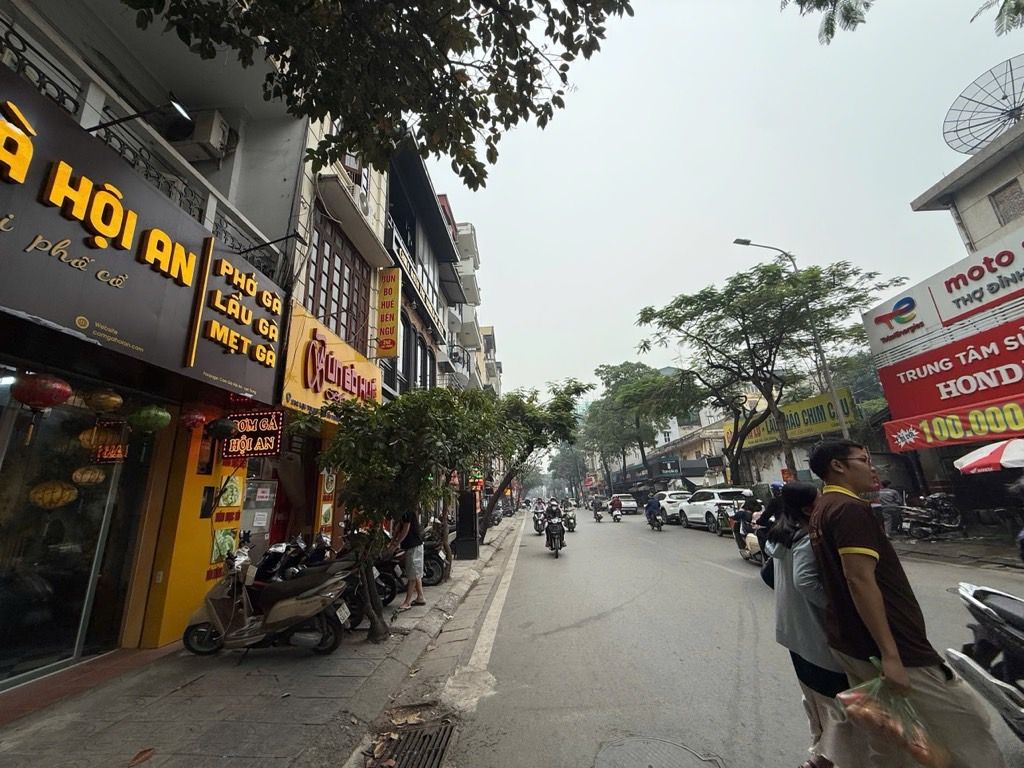 Bán nhà Lạc Trung - diện tích 80m2 3 tầng - Mặt phố kinh doanh sầm uất - giá 78 tỷ