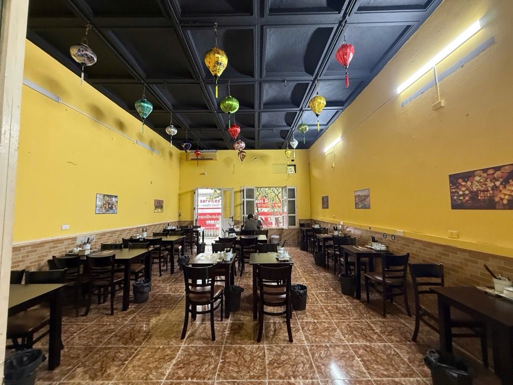 Bán nhà Lạc Trung - diện tích 80m2 3 tầng - Mặt phố kinh doanh sầm uất - giá 78 tỷ