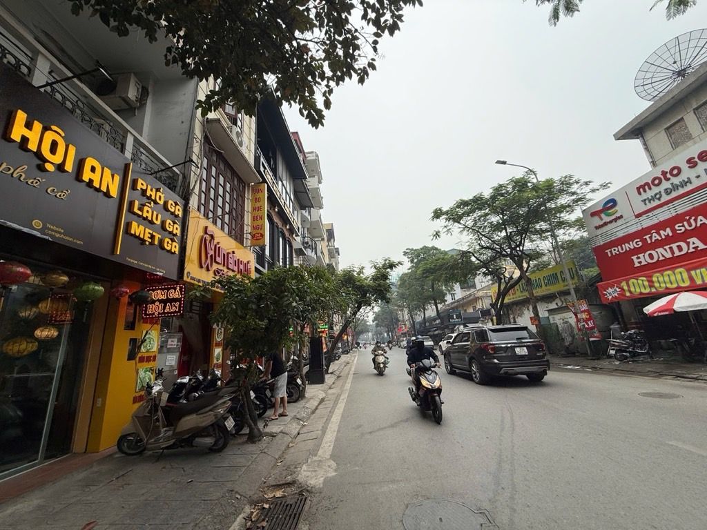 Bán nhà Lạc Trung - diện tích 80m2 3 tầng - Mặt phố kinh doanh sầm uất - giá 78 tỷ