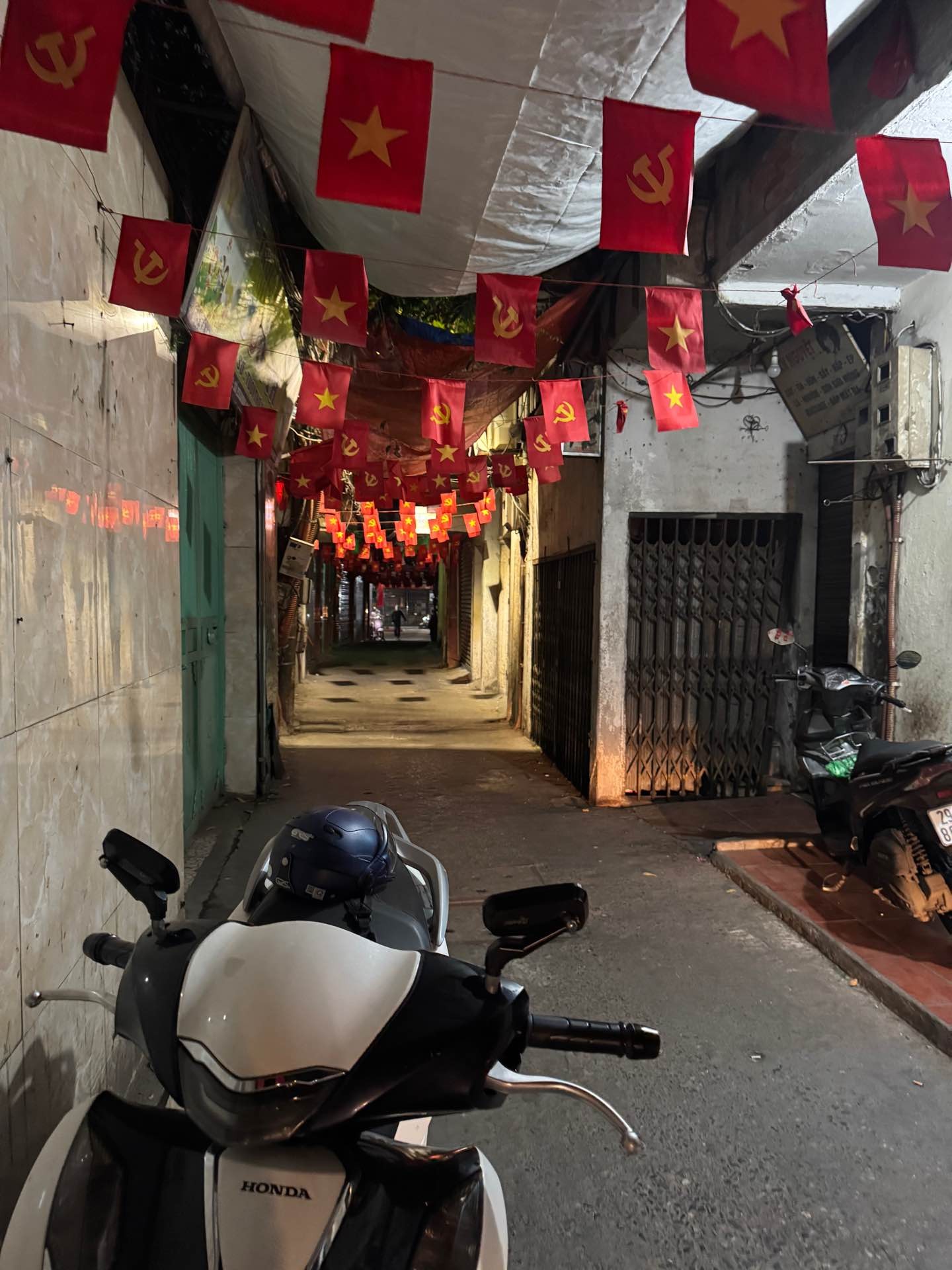 Bán nhà Ngõ Văn Hương - diện tích 177m2 4 tầng - Kinh doanh đỉnh - giá 47,5 tỷ