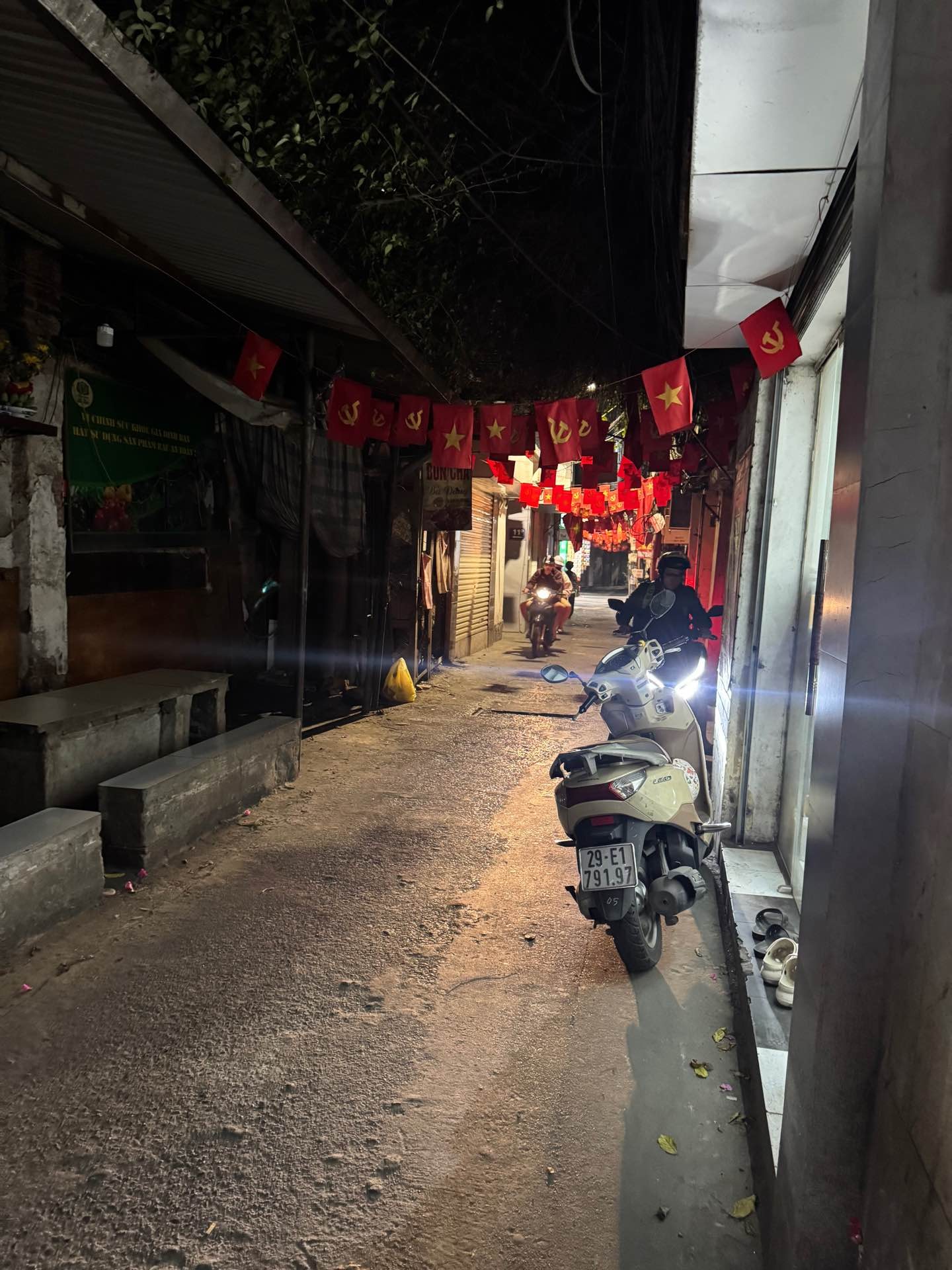 Bán nhà Ngõ Văn Hương - diện tích 177m2 4 tầng - Kinh doanh đỉnh - giá 47,5 tỷ