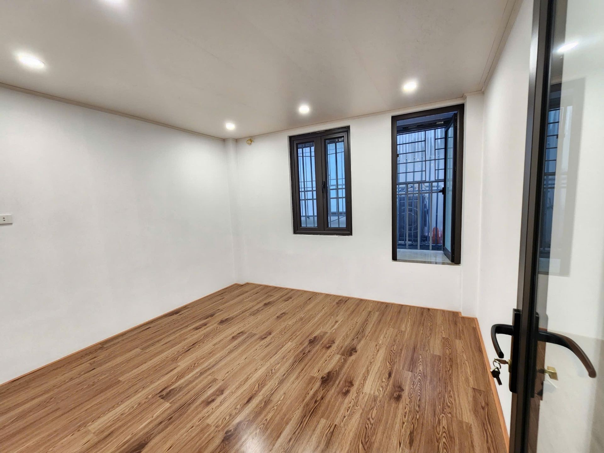 Bán nhà Tân Khai - diện tích 27m2 2 tầng - Nhà đẹp ở luôn - giá 2,5 tỷ