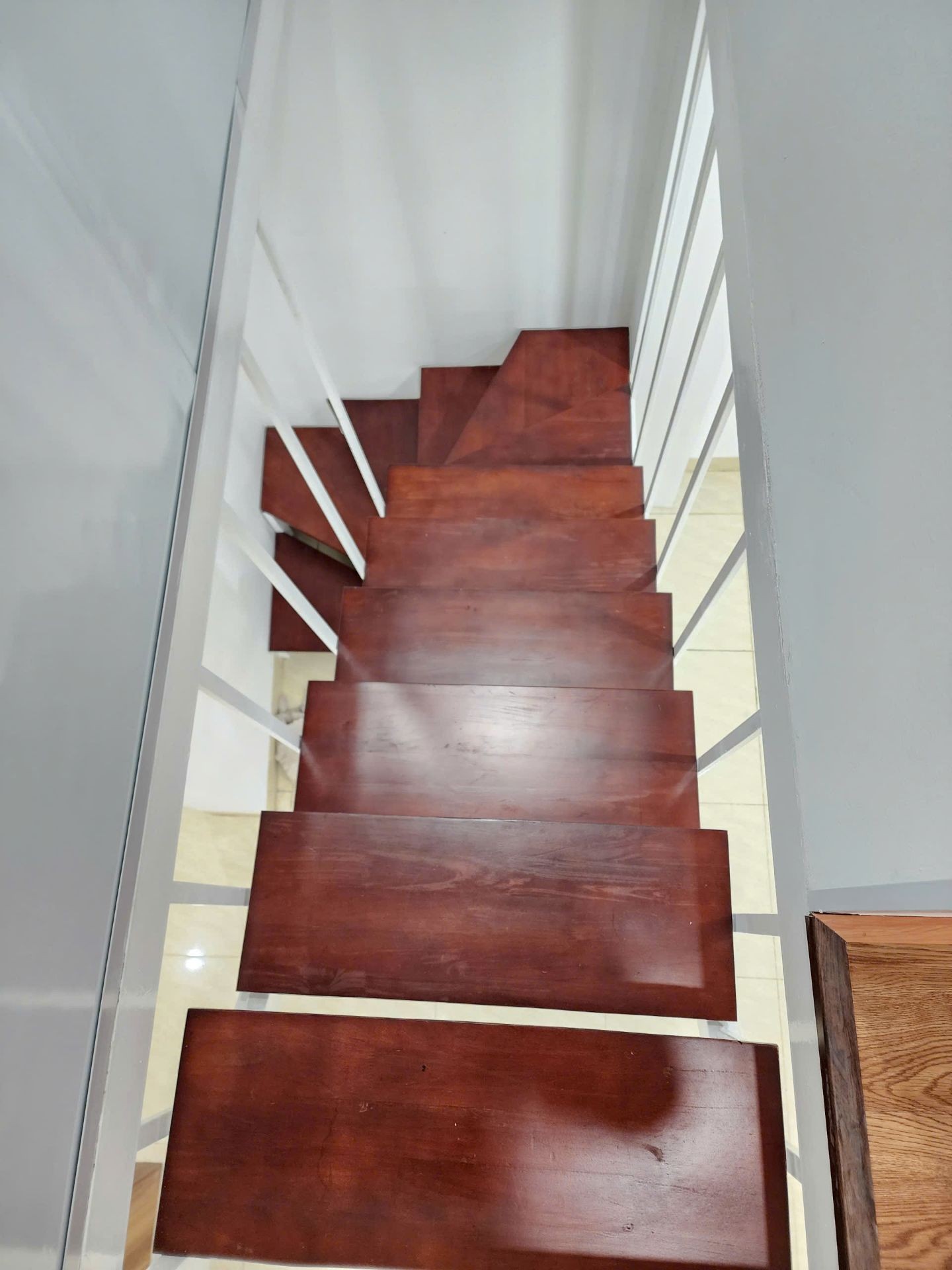 Bán nhà Tân Khai - diện tích 27m2 2 tầng - Nhà đẹp ở luôn - giá 2,5 tỷ