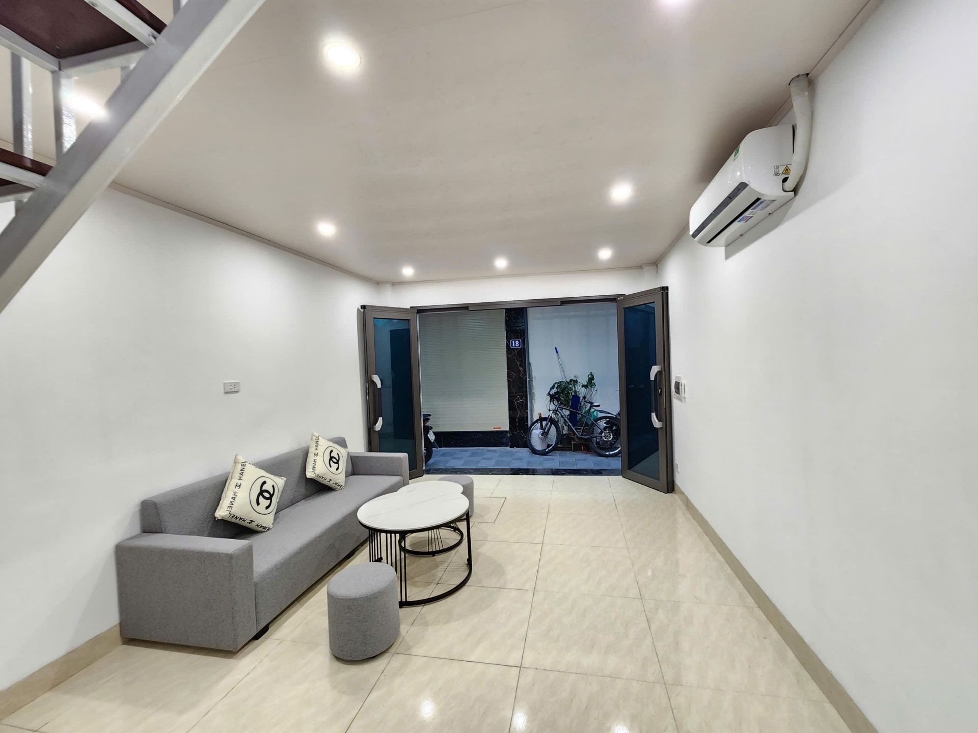 Bán nhà Tân Khai - diện tích 27m2 2 tầng - Nhà đẹp ở luôn - giá 2,5 tỷ
