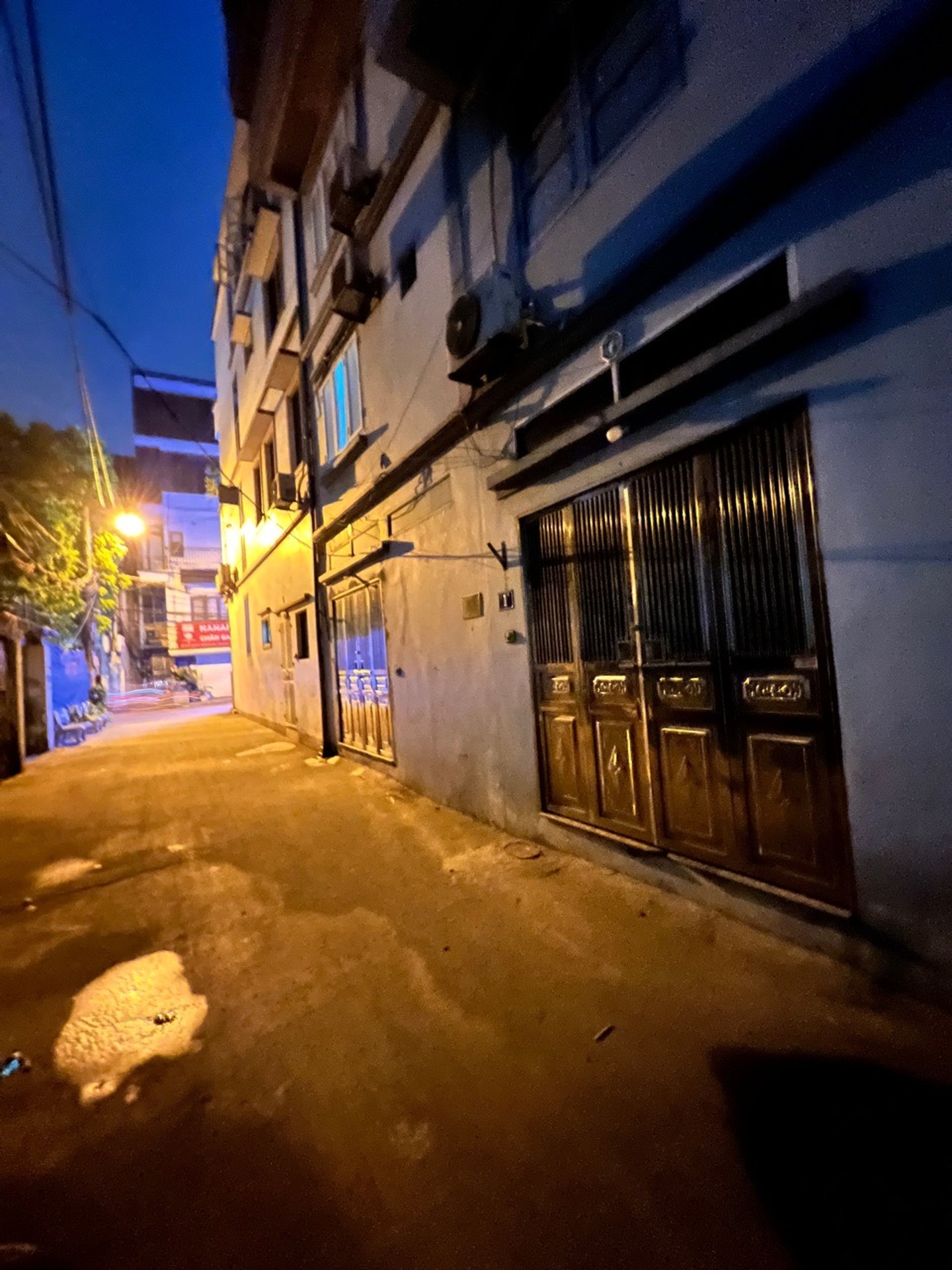 Bán nhà Lĩnh Nam - diện tích 40m2 4 tầng - ô tô đỗ cửa - giá 13,6 tỷ