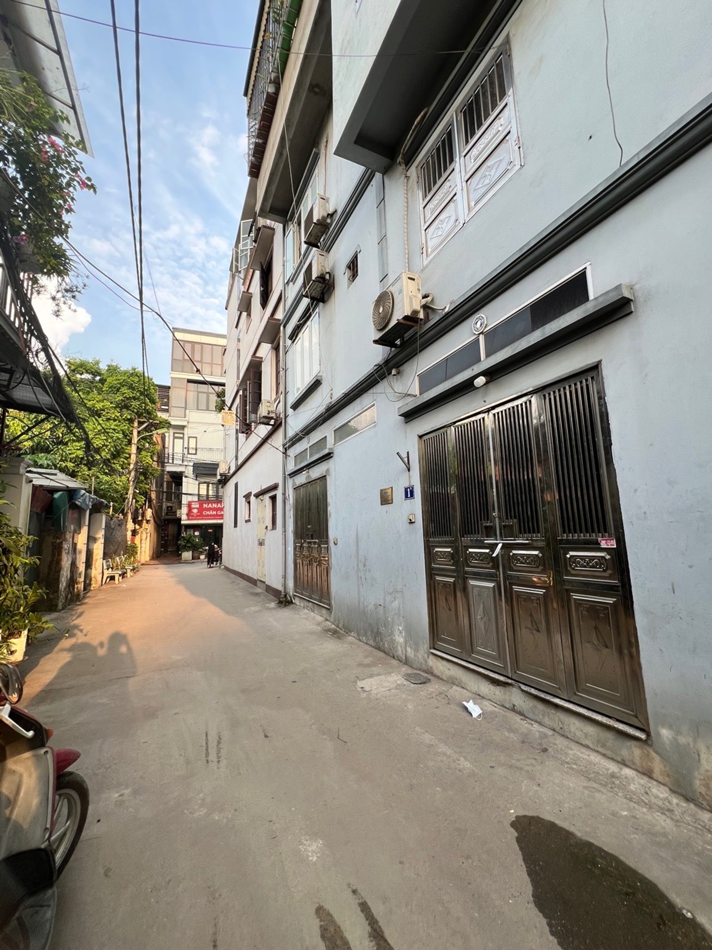 Bán nhà Lĩnh Nam - diện tích 40m2 4 tầng - ô tô đỗ cửa - giá 13,6 tỷ