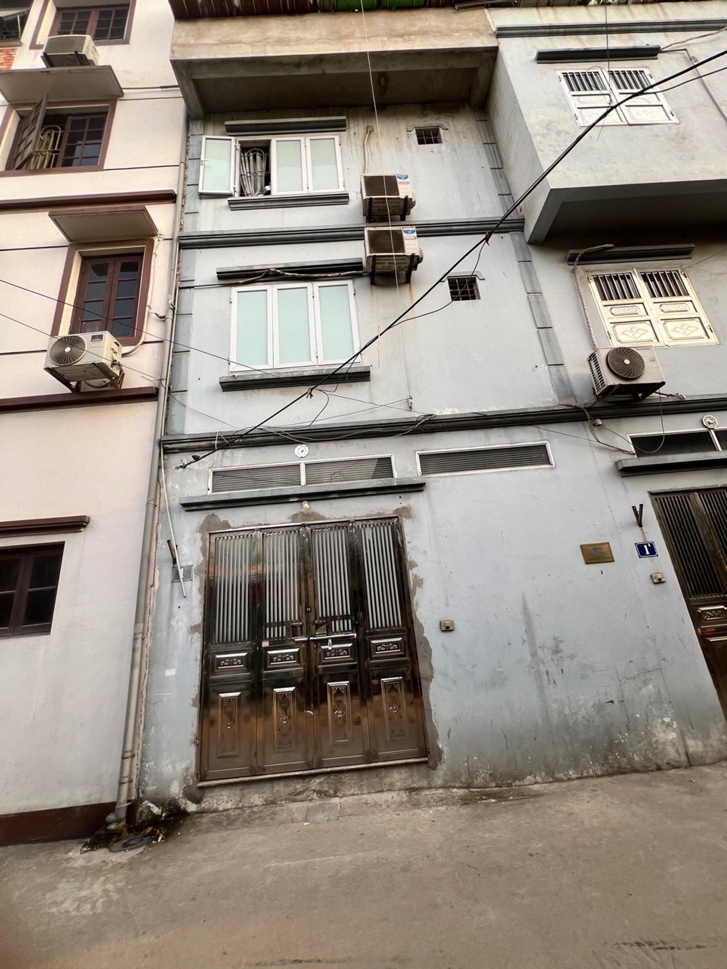 Bán nhà Lĩnh Nam - diện tích 40m2 4 tầng - ô tô đỗ cửa - giá 13,6 tỷ