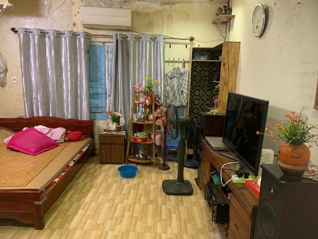 Bán nhà Trịnh Đình Cửu - diện tích 24m2 2 tầng - Ngõ thoáng - giá 2,5 tỷ