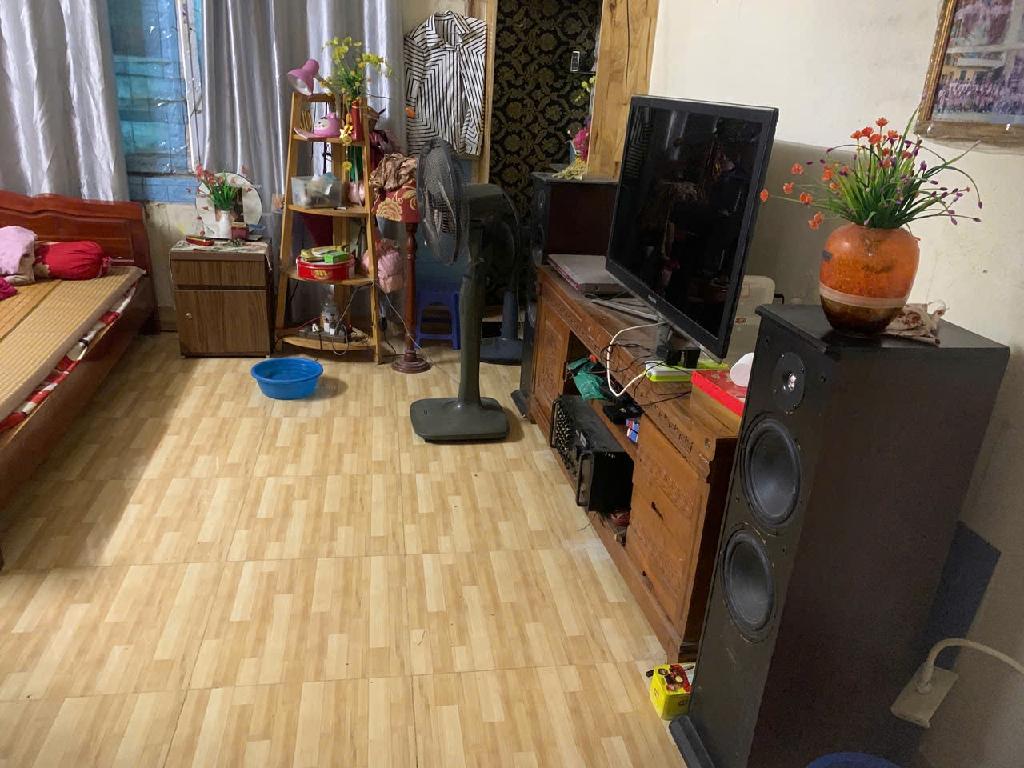 Bán nhà Trịnh Đình Cửu - diện tích 24m2 2 tầng - Ngõ thoáng - giá 2,5 tỷ