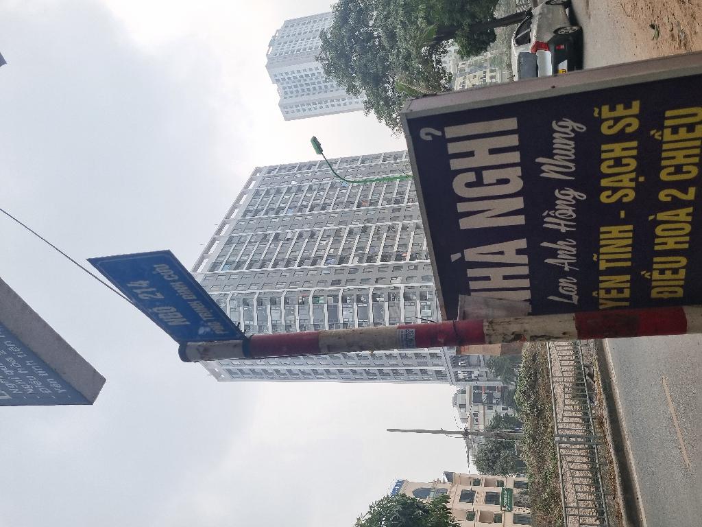 Bán nhà Trịnh Đình Cửu - diện tích 24m2 2 tầng - Ngõ thoáng - giá 2,5 tỷ