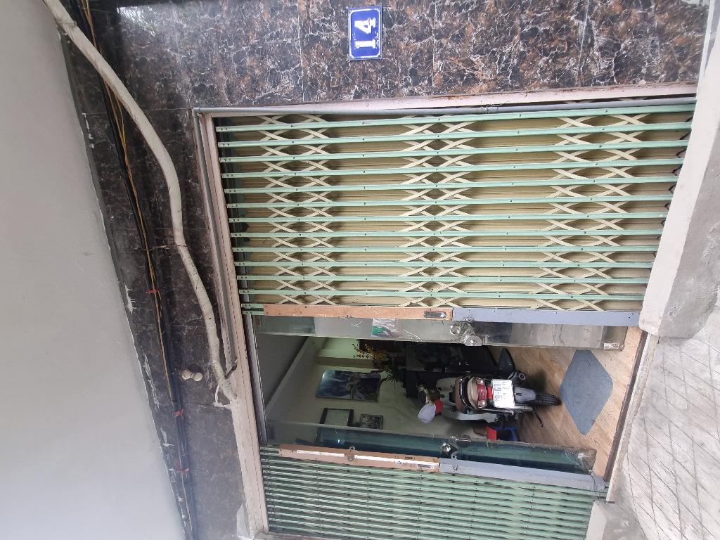 Bán nhà Trịnh Đình Cửu - diện tích 24m2 2 tầng - Ngõ thoáng - giá 2,5 tỷ
