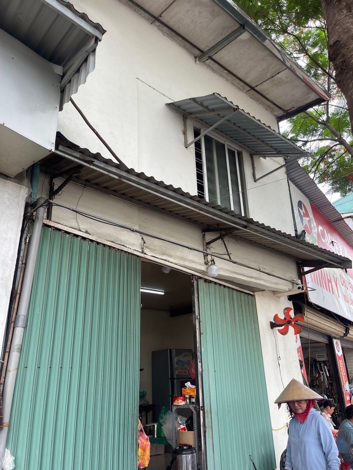 Bán nhà Trần Quý Cáp - diện tích 23m2 2 tầng - Mặt hồ Linh Quang - giá 4,2 tỷ