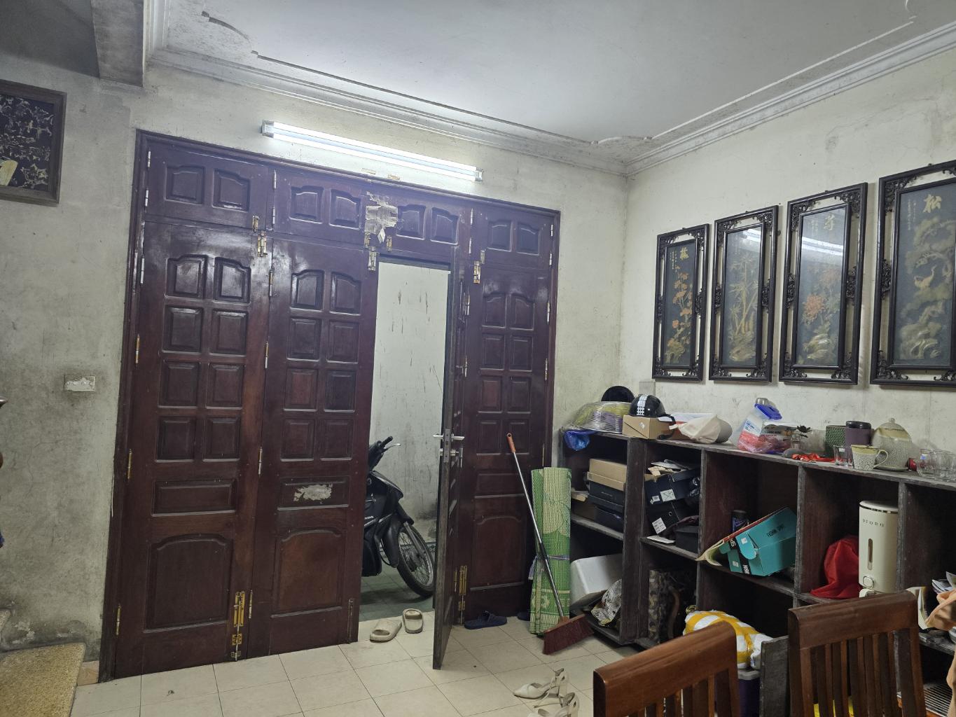 Bán nhà Kim Ngưu - diện tích 43m2 5 tầng - Nhà dân xây chắc chắn - giá 11,5 tỷ