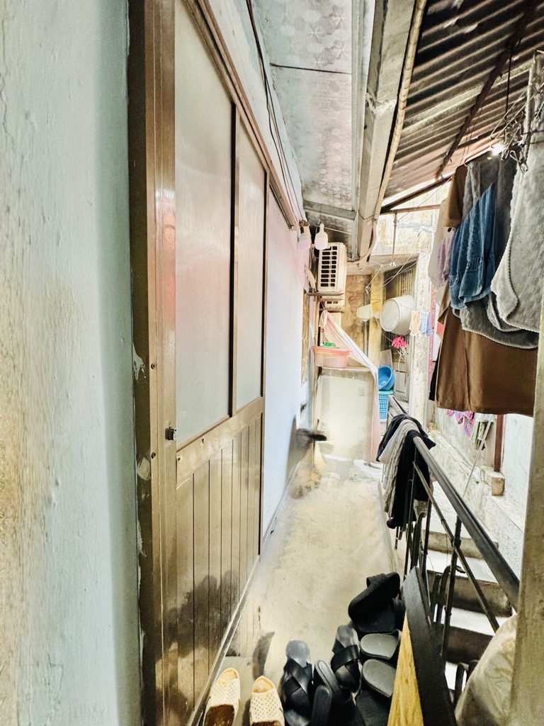 Bán nhà Bạch Mai - diện tích 75m2 2 tầng - Mặt phố kinh doanh sầm uất - giá 20 tỷ
