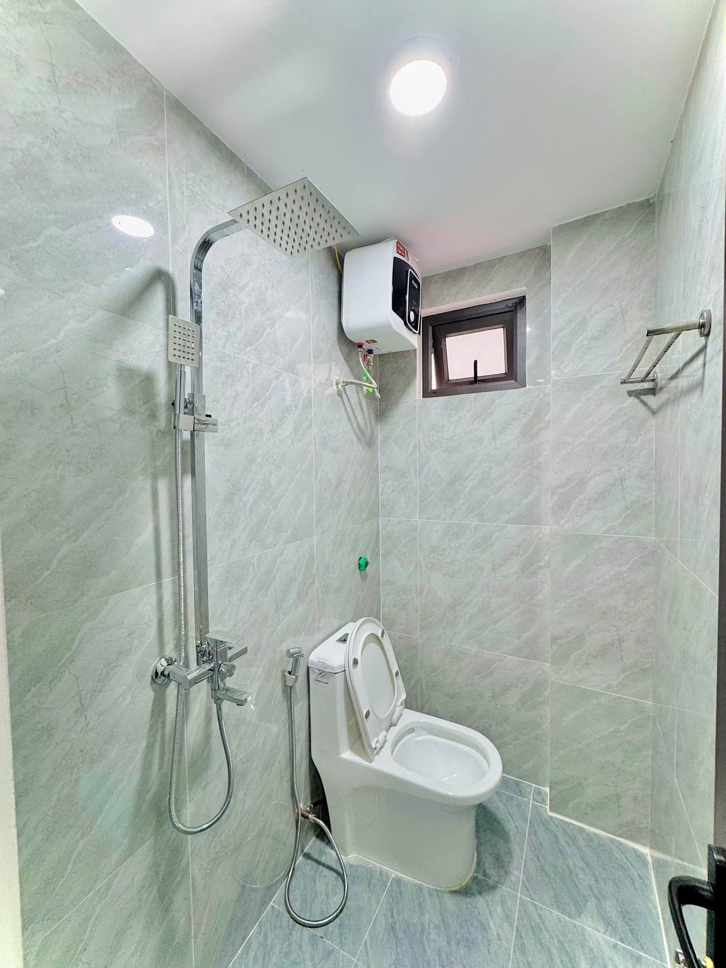 Bán nhà Minh Khai - diện tích 26m2 5 tầng - Lô góc 3 mặt thoáng - giá 10,2 tỷ