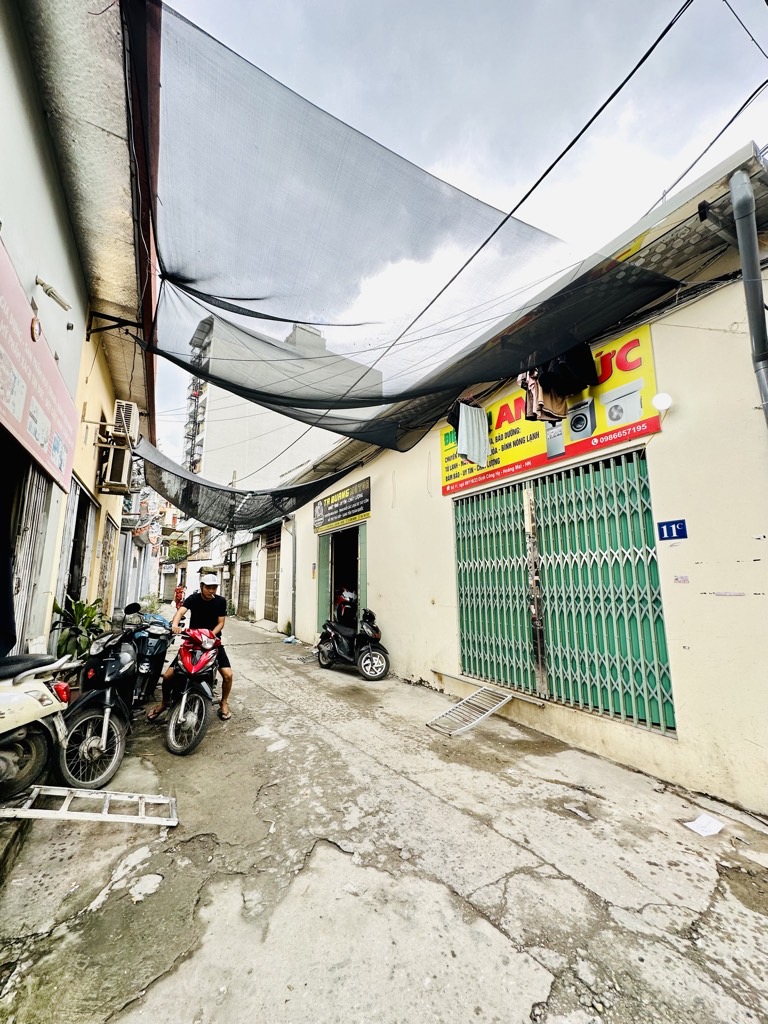 Bán nhà Định Công Hạ - diện tích 164.2m2 1 tầng - ô tô đỗ cửa - giá 48,9 tỷ