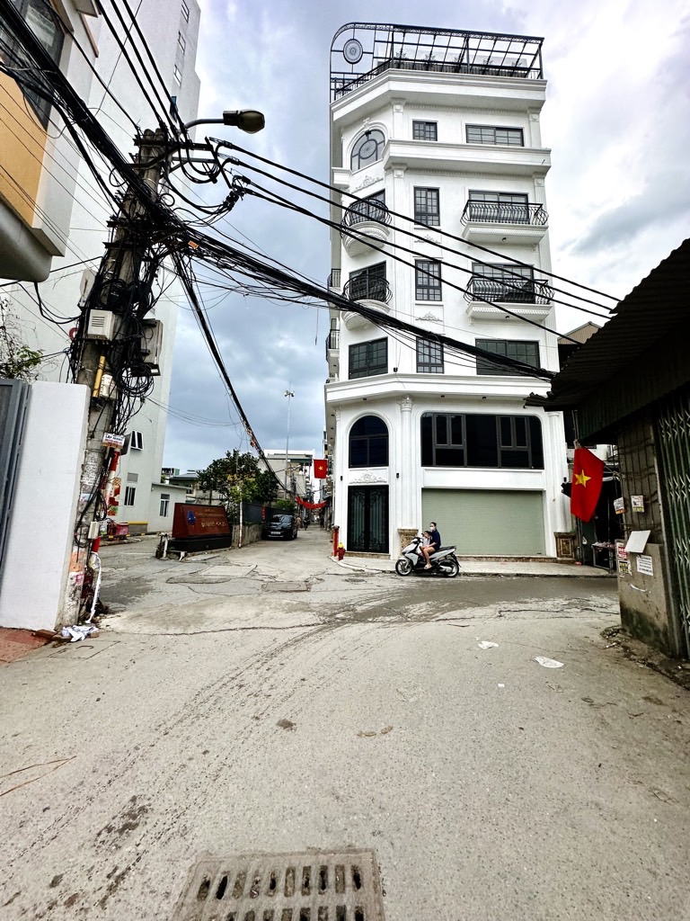 Bán nhà Định Công Hạ - diện tích 164.2m2 1 tầng - ô tô đỗ cửa - giá 48,9 tỷ