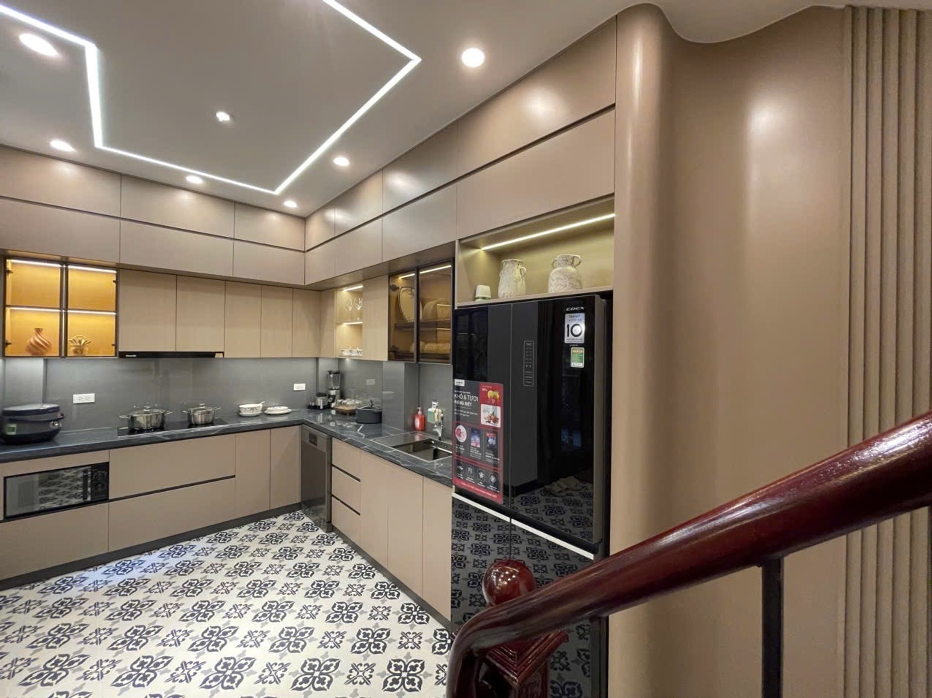 Bán nhà Trần Khát Chân - diện tích 39m2 5 tầng - Nhà đẹp như tranh - giá 12 tỷ
