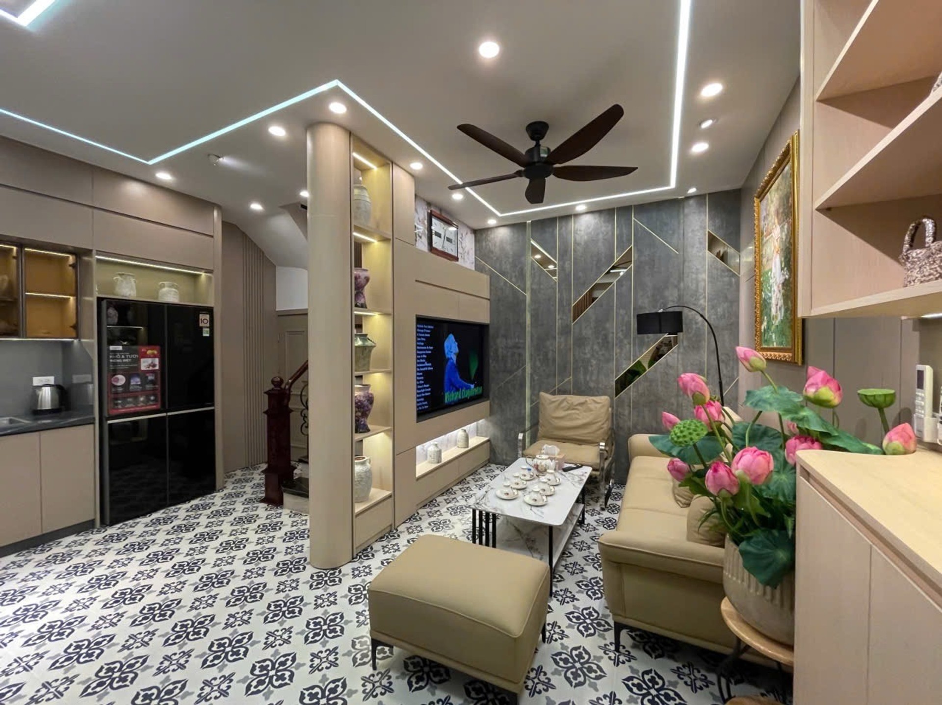 Bán nhà Trần Khát Chân - diện tích 39m2 5 tầng - Nhà đẹp như tranh - giá 12 tỷ