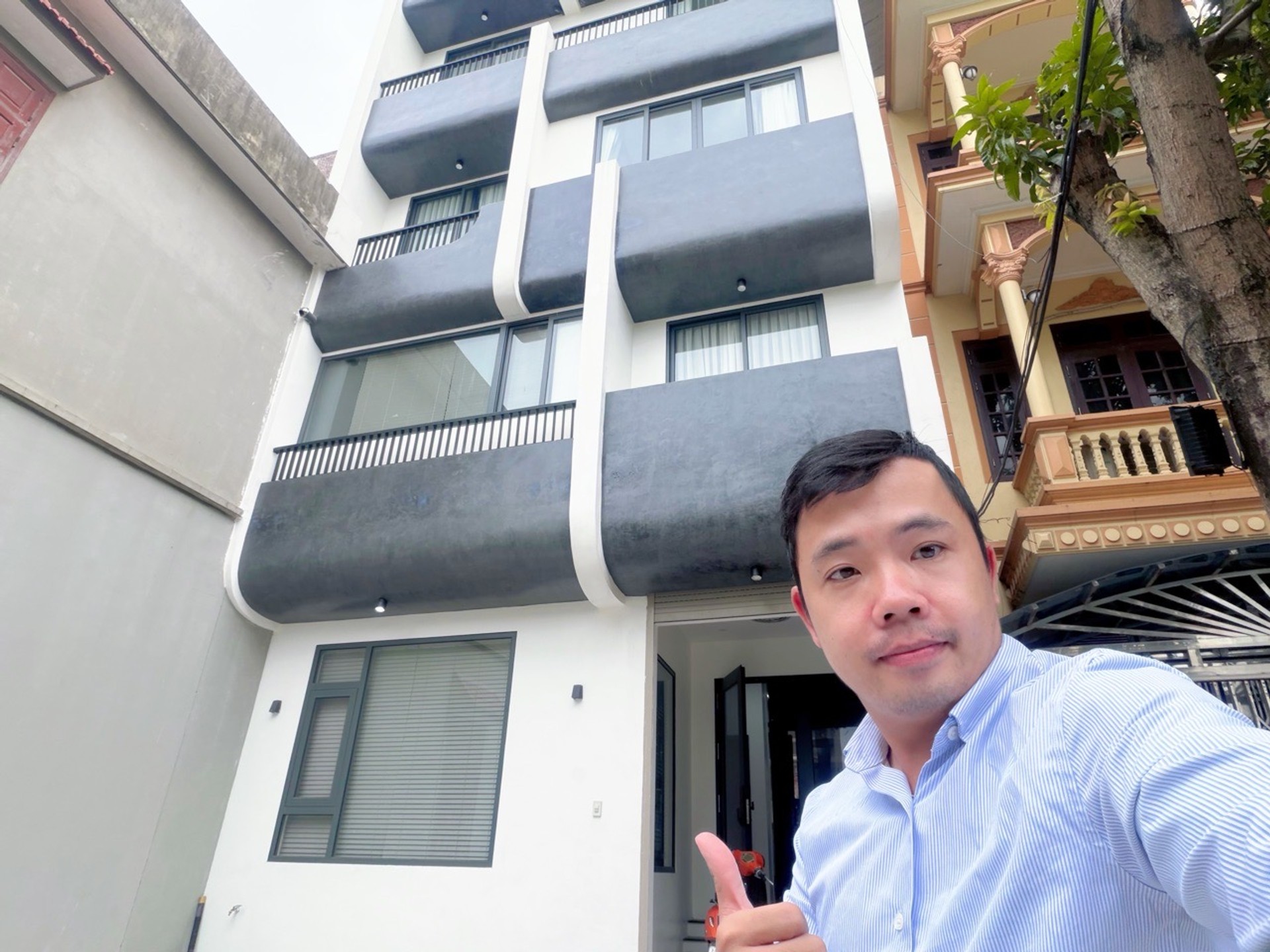 Bán nhà Tây Trà - diện tích 50m2 6 tầng - ô tô đỗ cửa - giá 19,3 tỷ