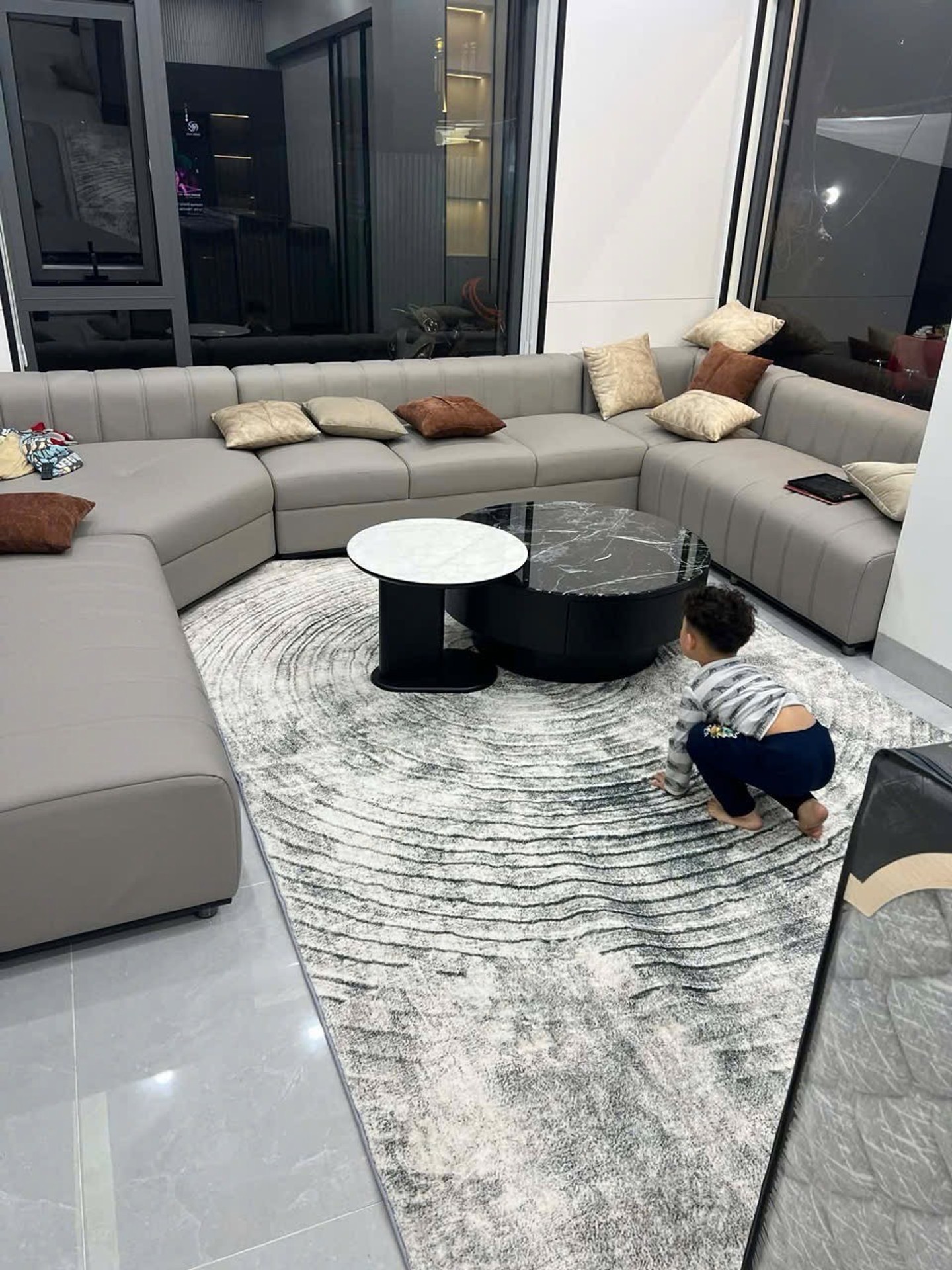Bán nhà Tây Trà - diện tích 50m2 6 tầng - ô tô đỗ cửa - giá 19,3 tỷ