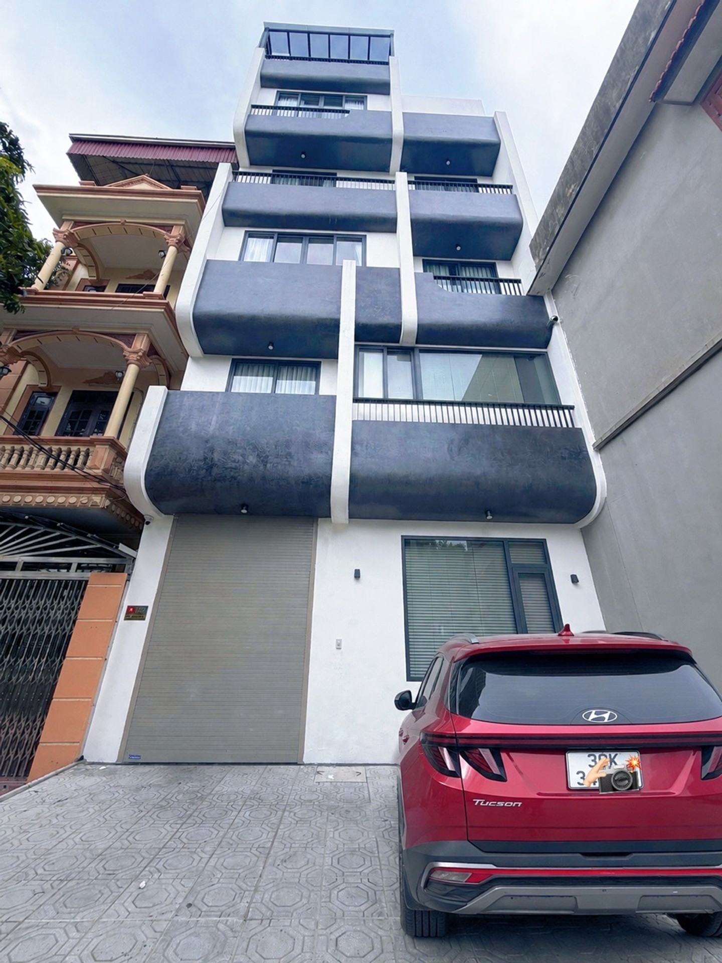 Bán nhà Tây Trà - diện tích 50m2 6 tầng - ô tô đỗ cửa - giá 19,3 tỷ
