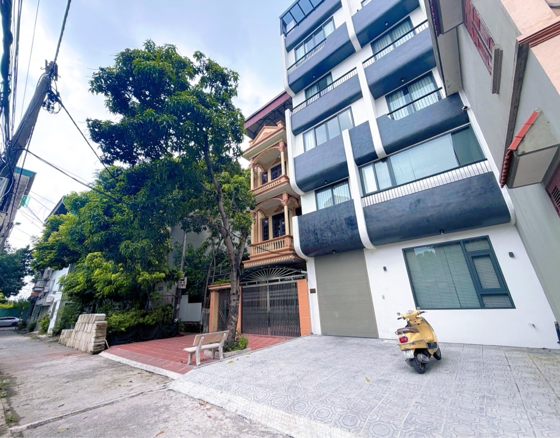 Bán nhà Tây Trà - diện tích 50m2 6 tầng - ô tô đỗ cửa - giá 19,3 tỷ