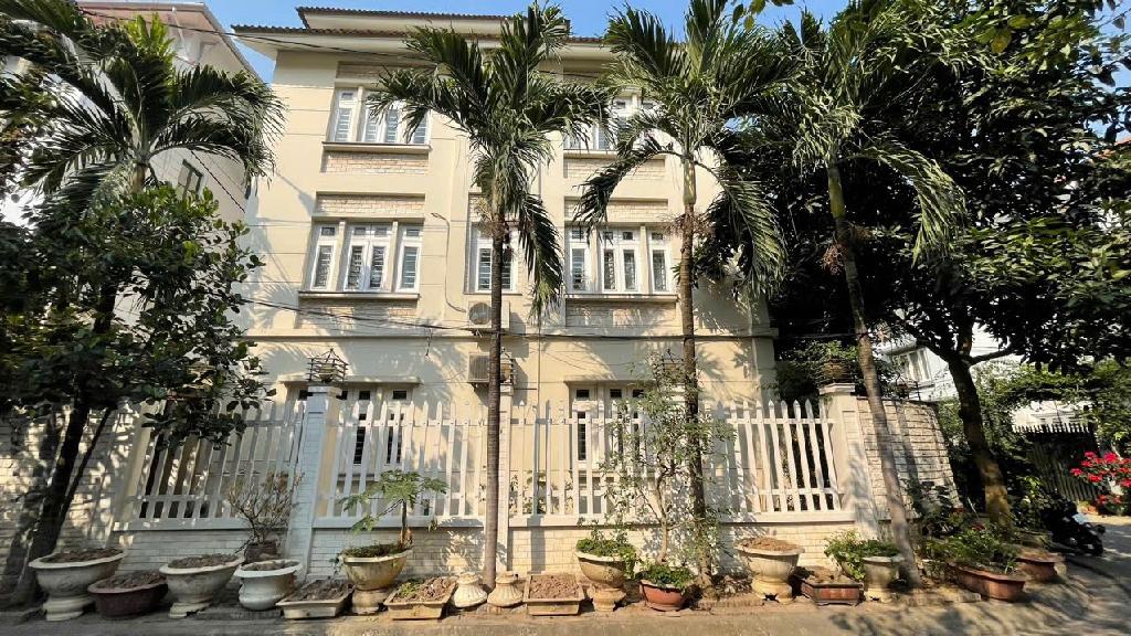 Bán nhà Nguyễn Đức Cảnh - diện tích 140m2 4 tầng - Lô góc thoáng đẹp - giá 35 tỷ