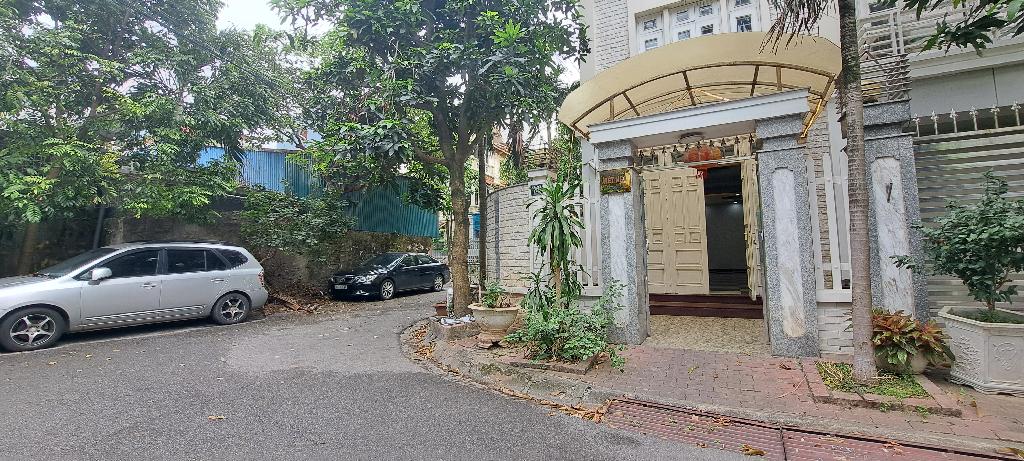 Bán nhà Nguyễn Đức Cảnh - diện tích 140m2 4 tầng - Lô góc thoáng đẹp - giá 35 tỷ