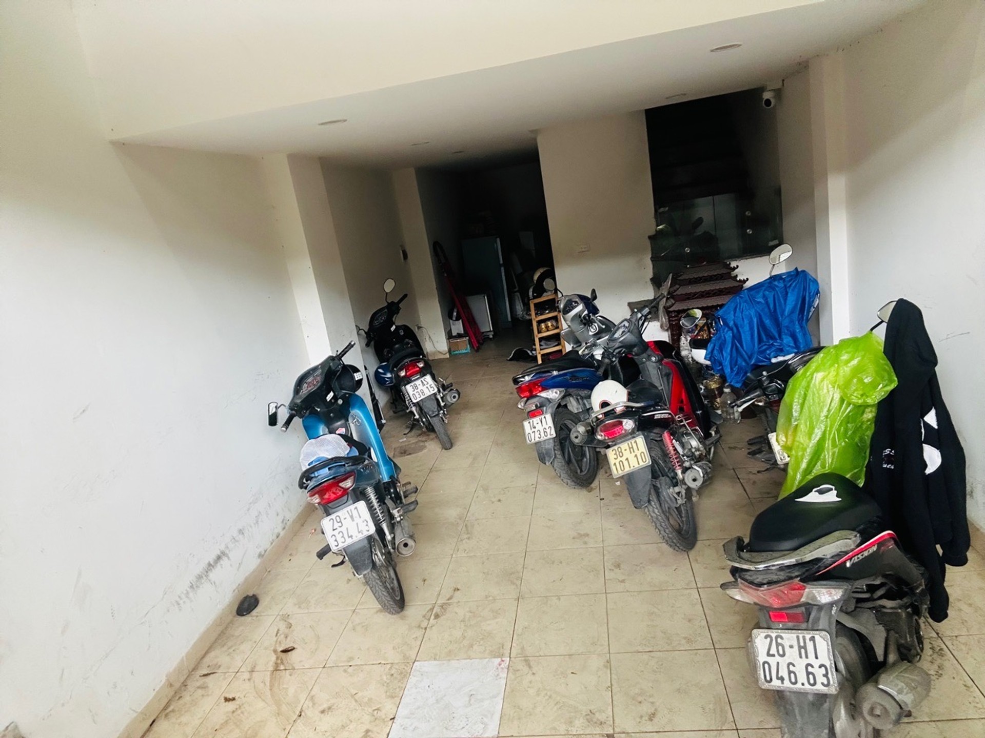 Bán nhà Nguyễn Khoái - diện tích 33m2 5 tầng - Nhà mặt phố - giá 8,8 tỷ