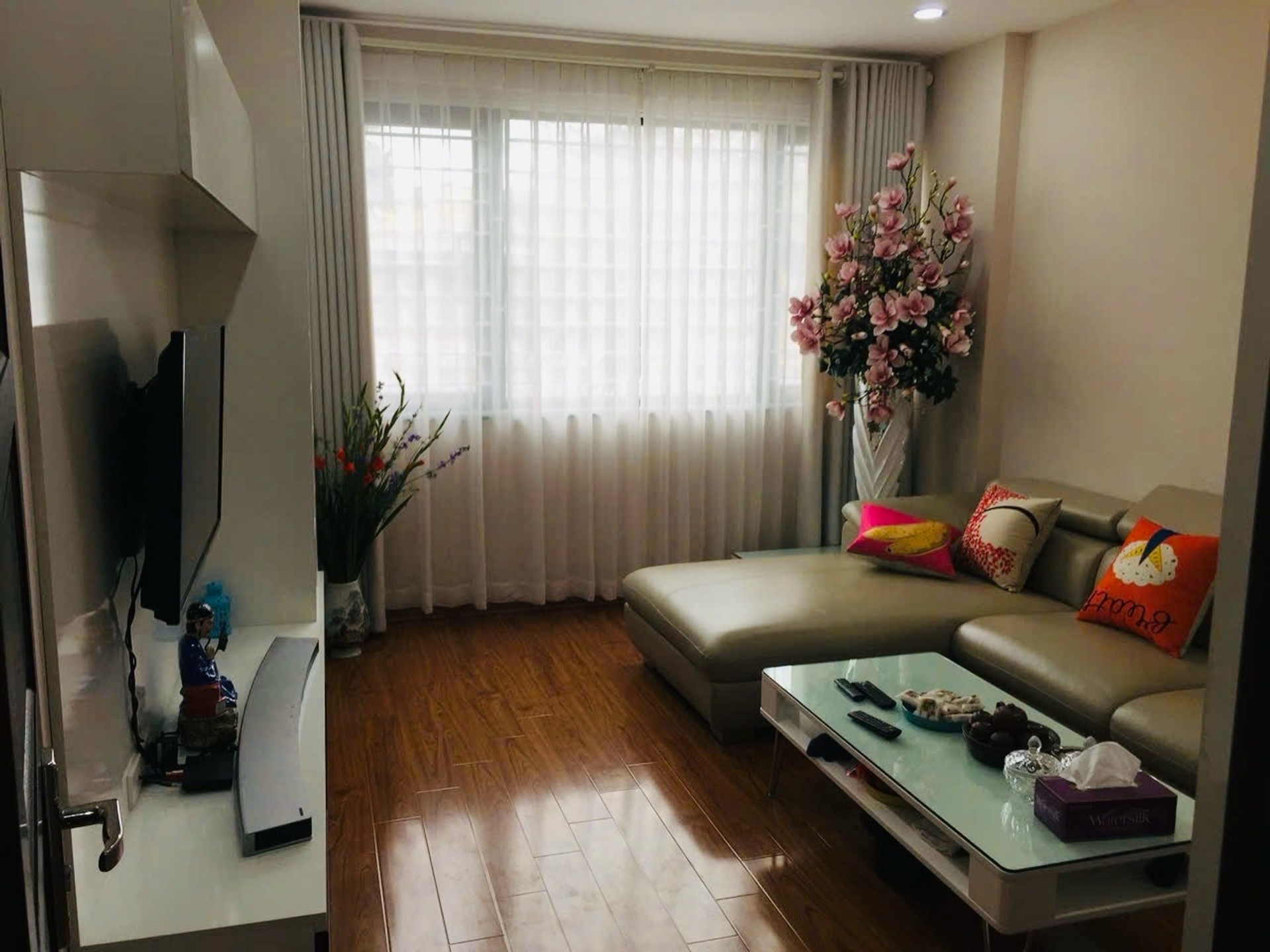 Bán nhà Nguyễn Khoái - diện tích 33m2 5 tầng - Nhà mặt phố - giá 8,8 tỷ