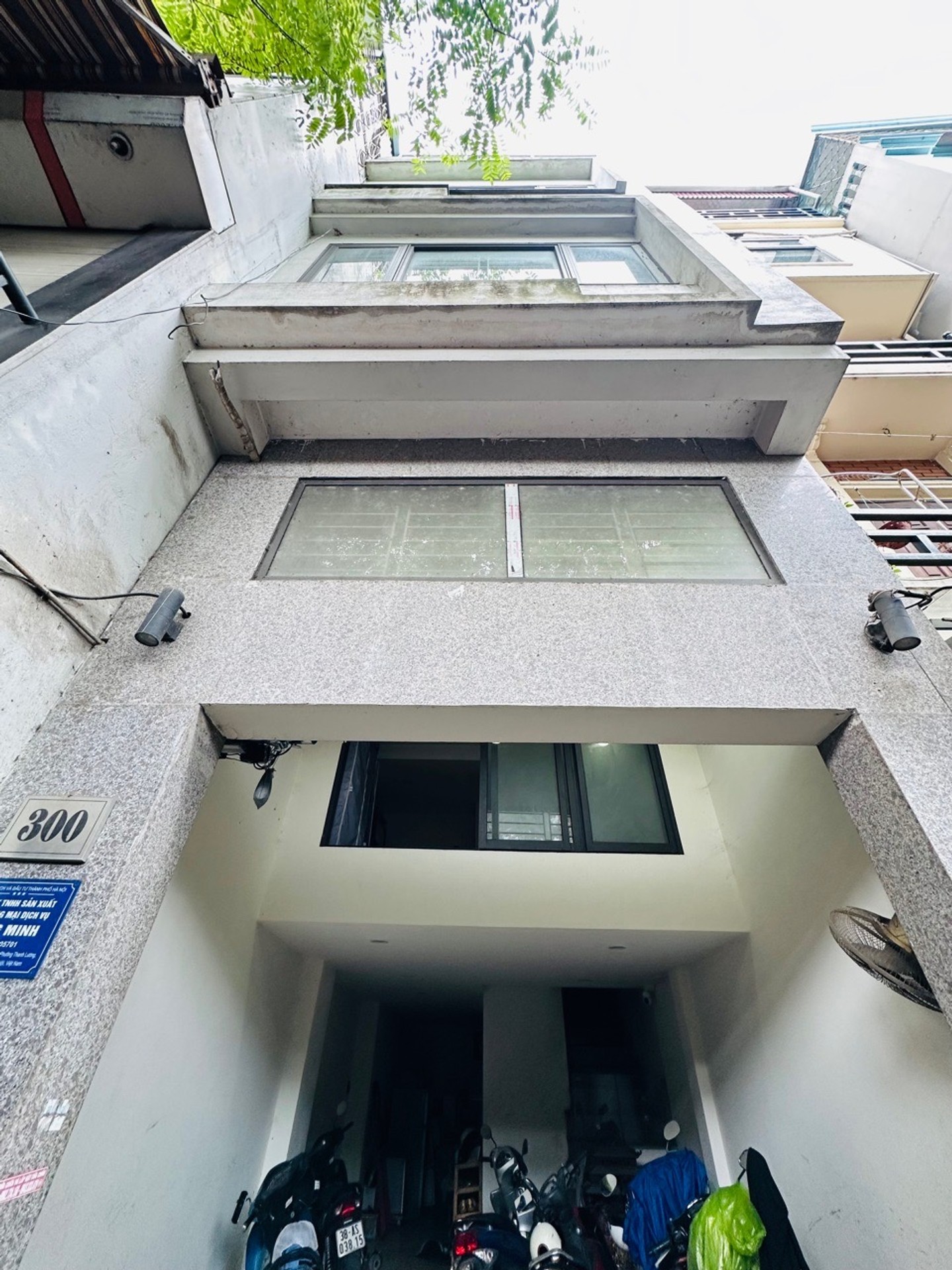 Bán nhà Nguyễn Khoái - diện tích 33m2 5 tầng - Nhà mặt phố - giá 8,8 tỷ