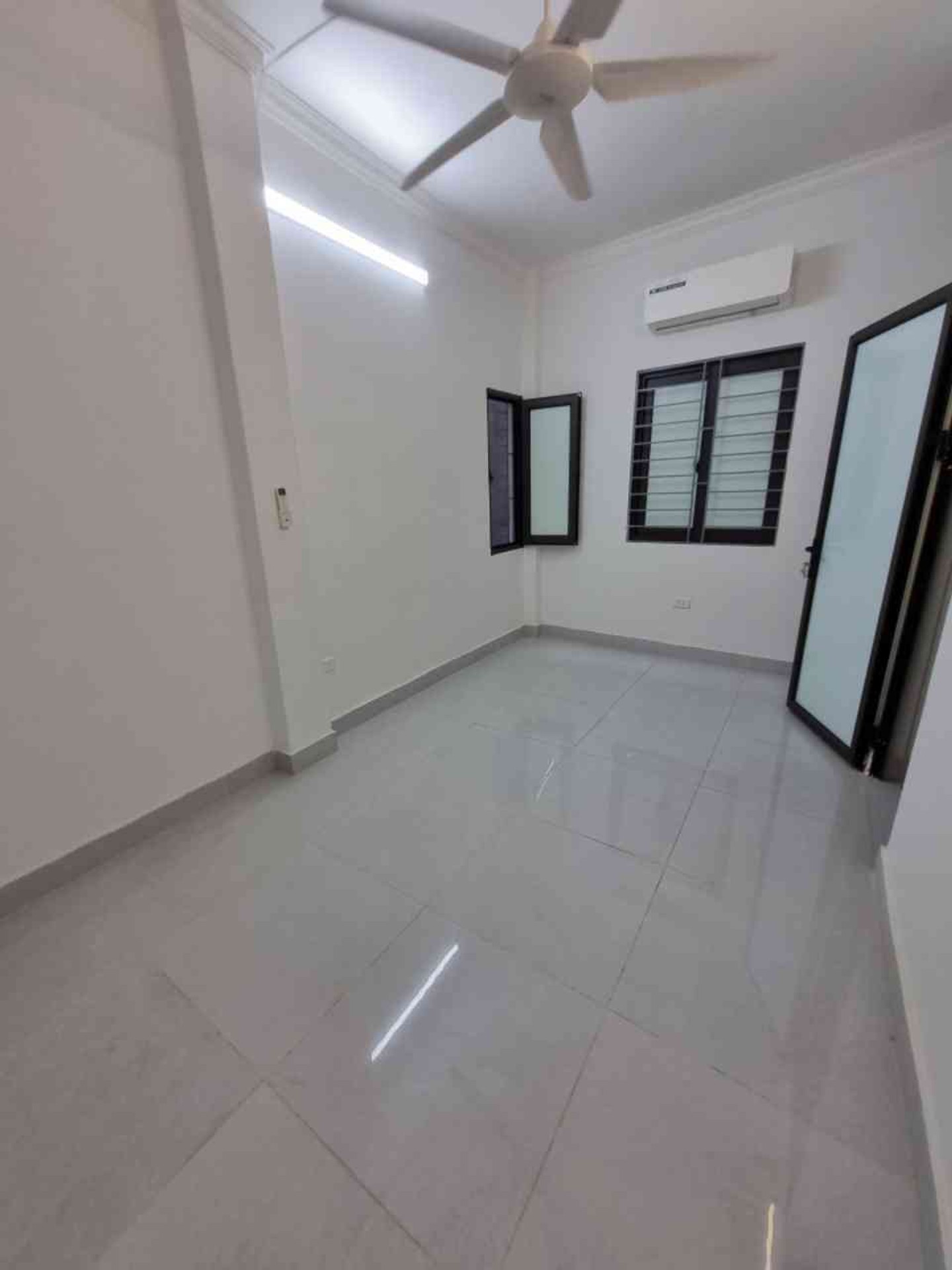 Bán nhà Đống Đa - diện tích 24m2 5 tầng - Sổ riêng, không quy hoạch - giá 5,15 tỷ
