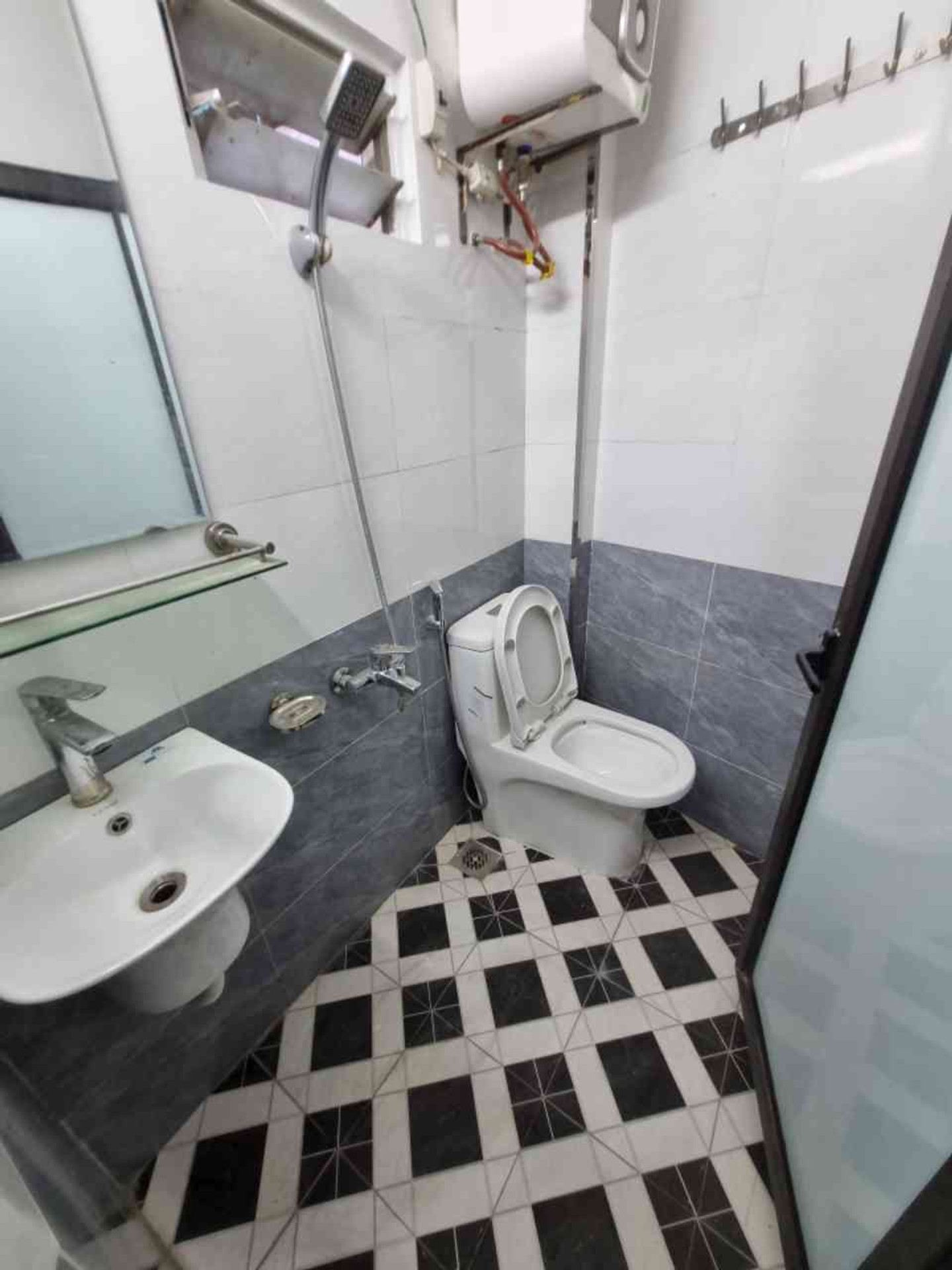 Bán nhà Đống Đa - diện tích 24m2 5 tầng - Sổ riêng, không quy hoạch - giá 5,15 tỷ