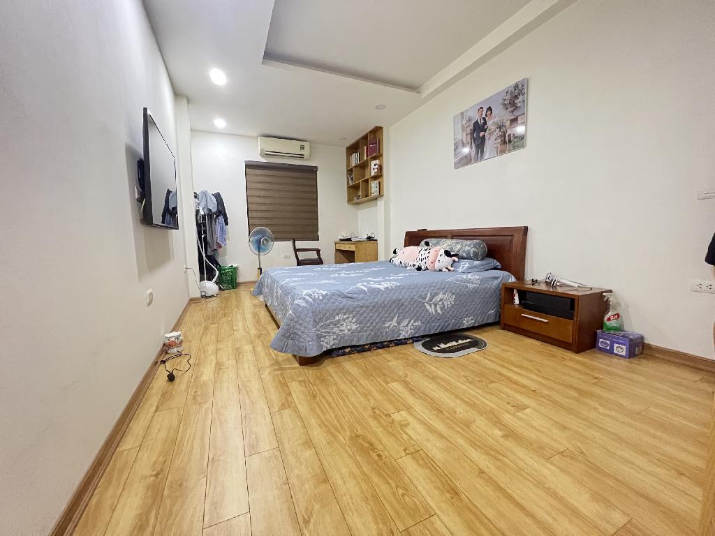 Bán nhà Định Công - diện tích 65m2 5 tầng - Ô TÔ ĐỖ CỬA - giá 11,85 tỷ