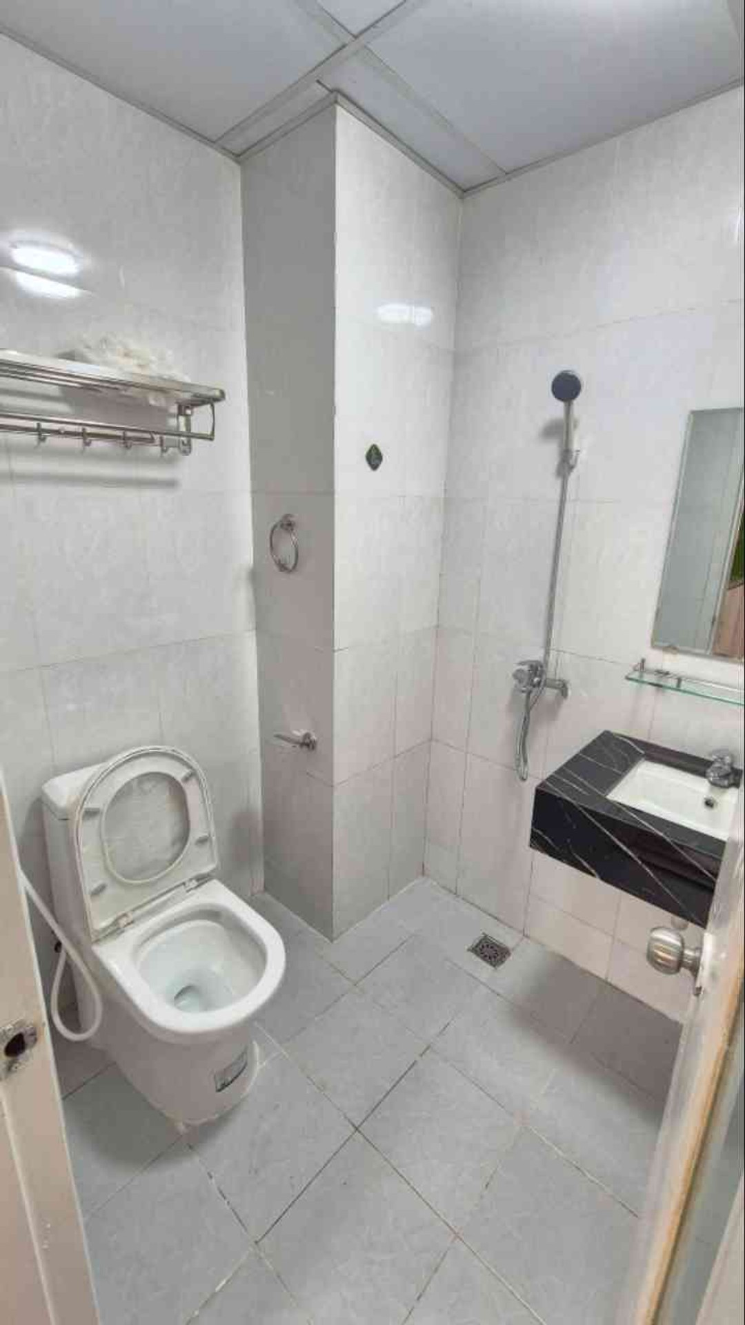 Bán nhà Linh Đàm - diện tích 40m2 40 tầng - Căn hộ chung cư đầy đủ nội thất - giá 2,8 tỷ