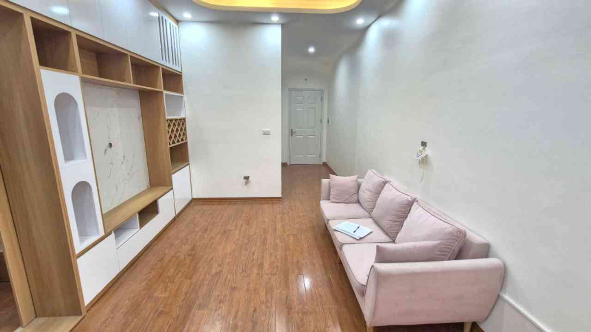 Bán nhà Linh Đàm - diện tích 40m2 40 tầng - Căn hộ chung cư đầy đủ nội thất - giá 2,8 tỷ