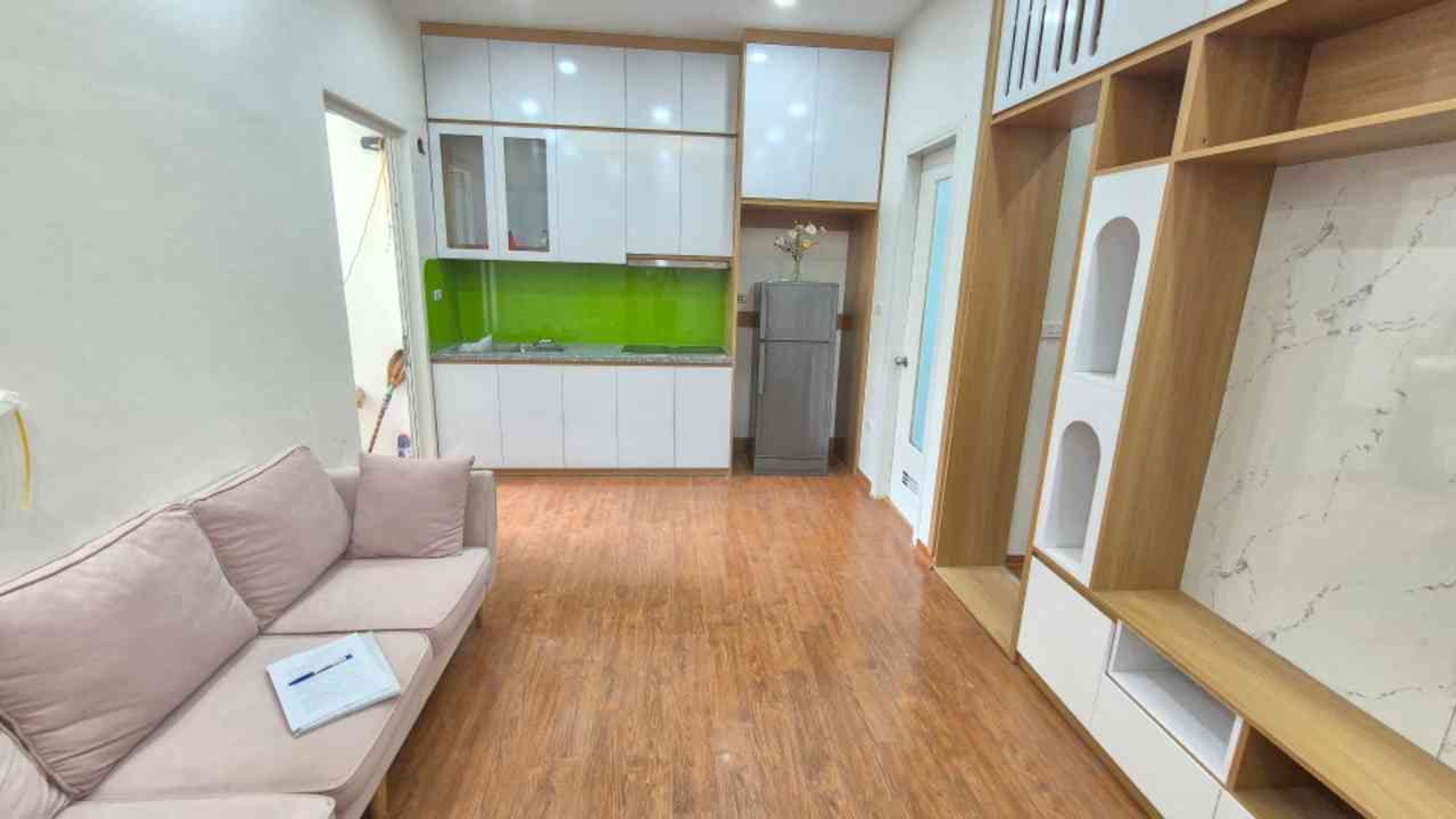 Bán nhà Linh Đàm - diện tích 40m2 40 tầng - Căn hộ chung cư đầy đủ nội thất - giá 2,8 tỷ