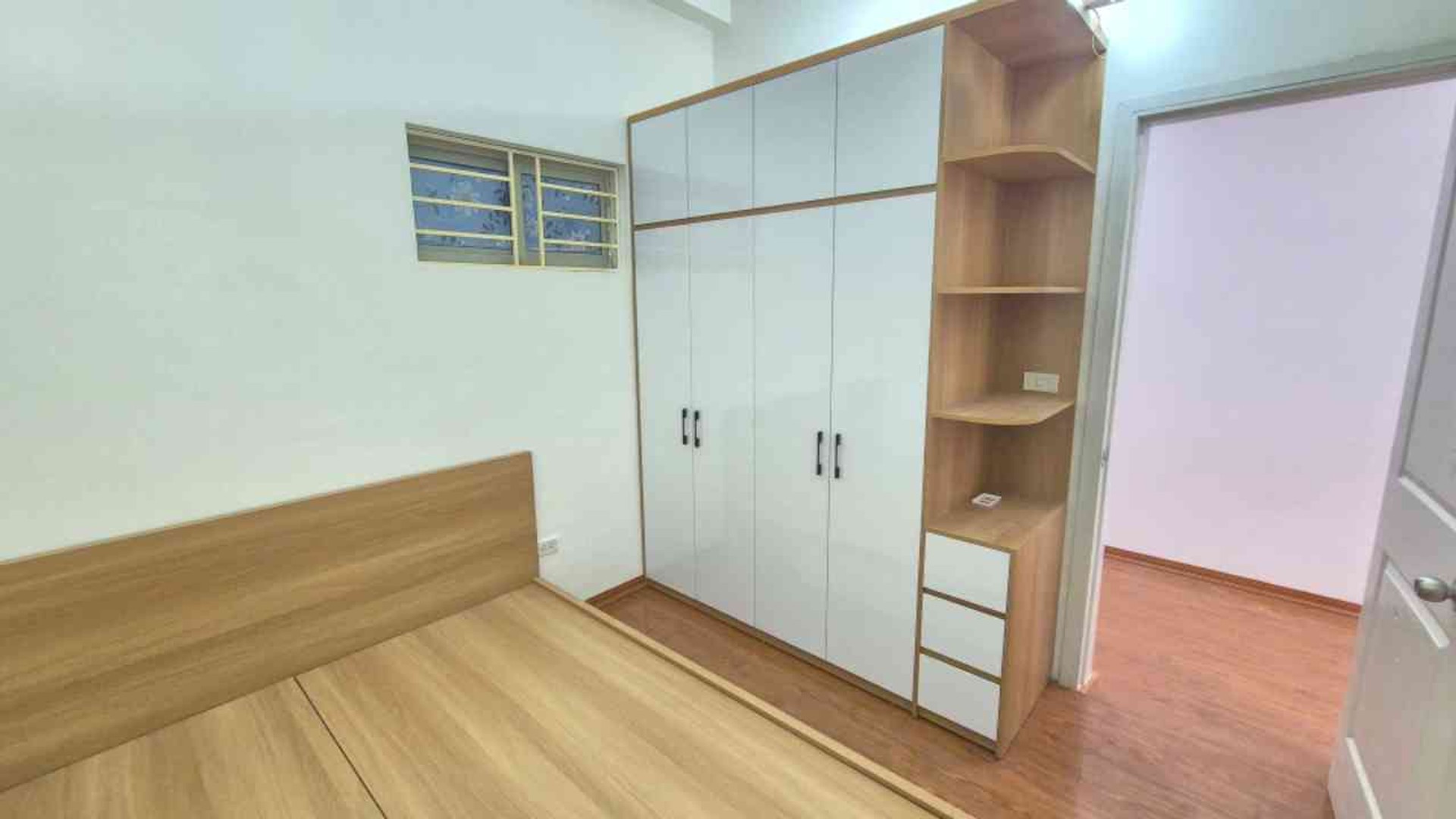 Bán nhà Linh Đàm - diện tích 40m2 40 tầng - Căn hộ chung cư đầy đủ nội thất - giá 2,8 tỷ